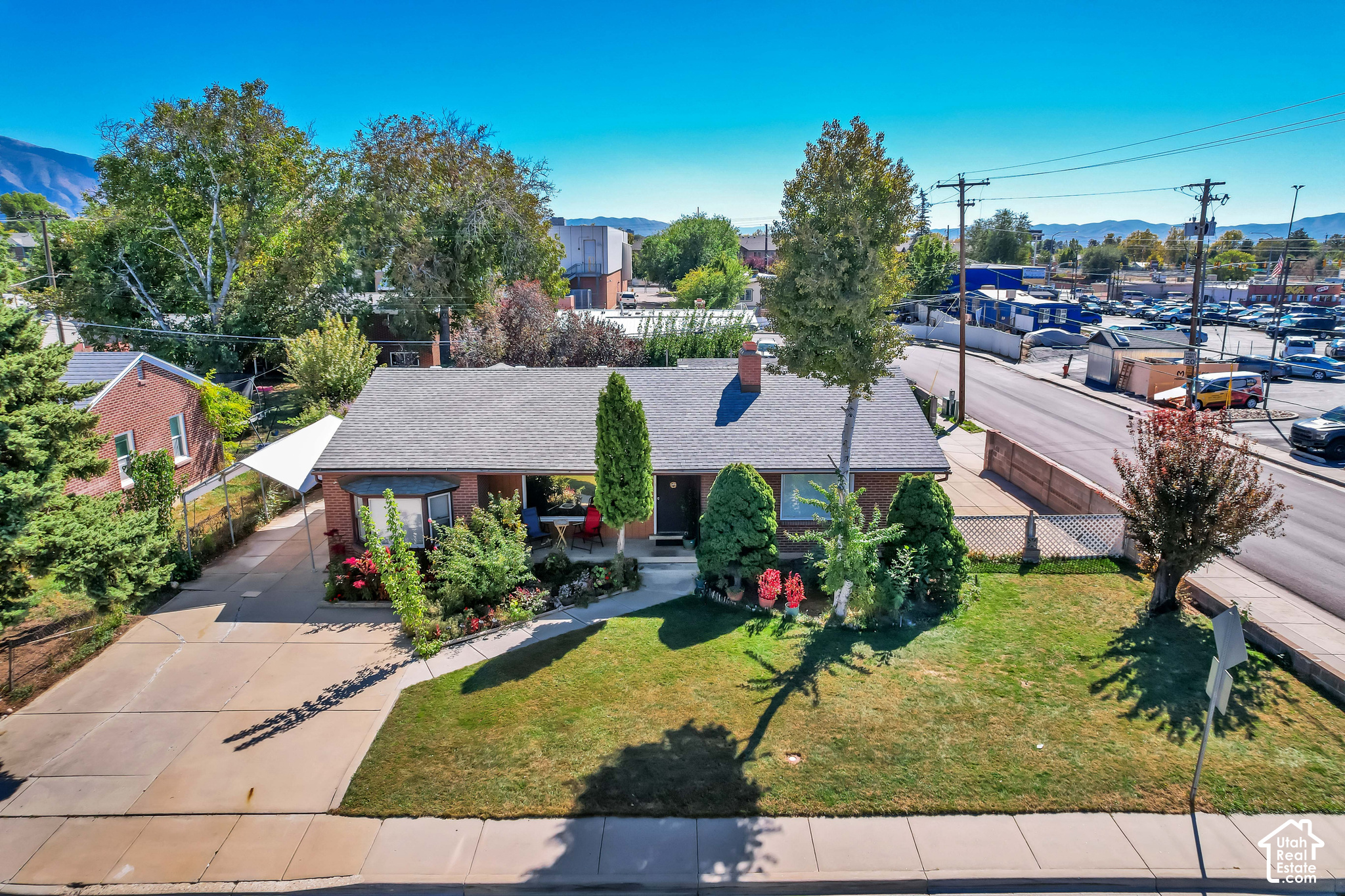 main property photo 37