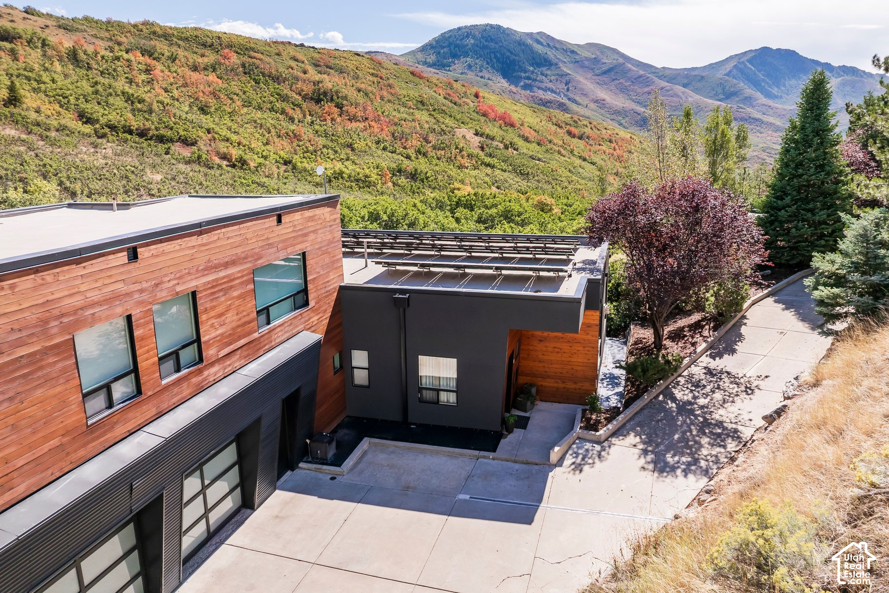 main property photo 75