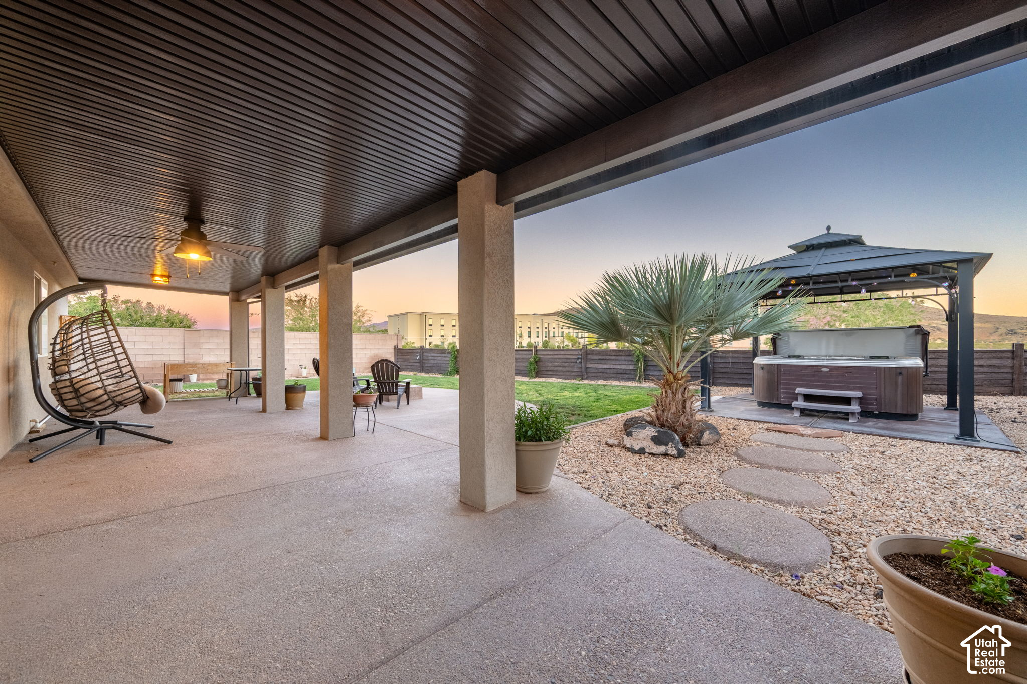 main property photo 16