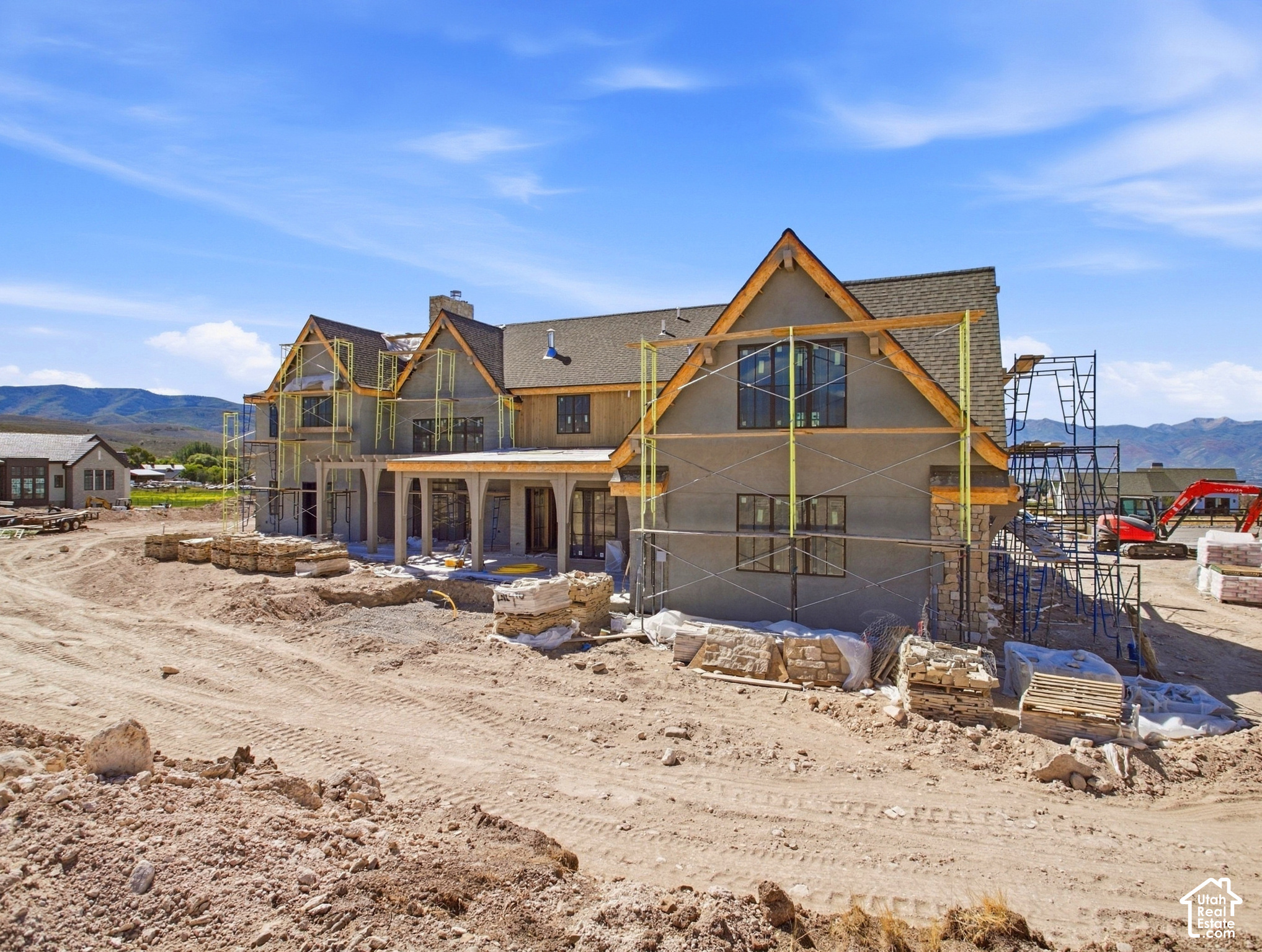 main property photo 16