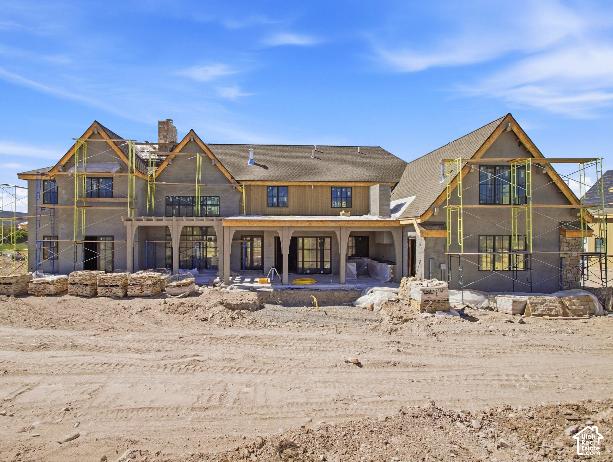 main property photo 17