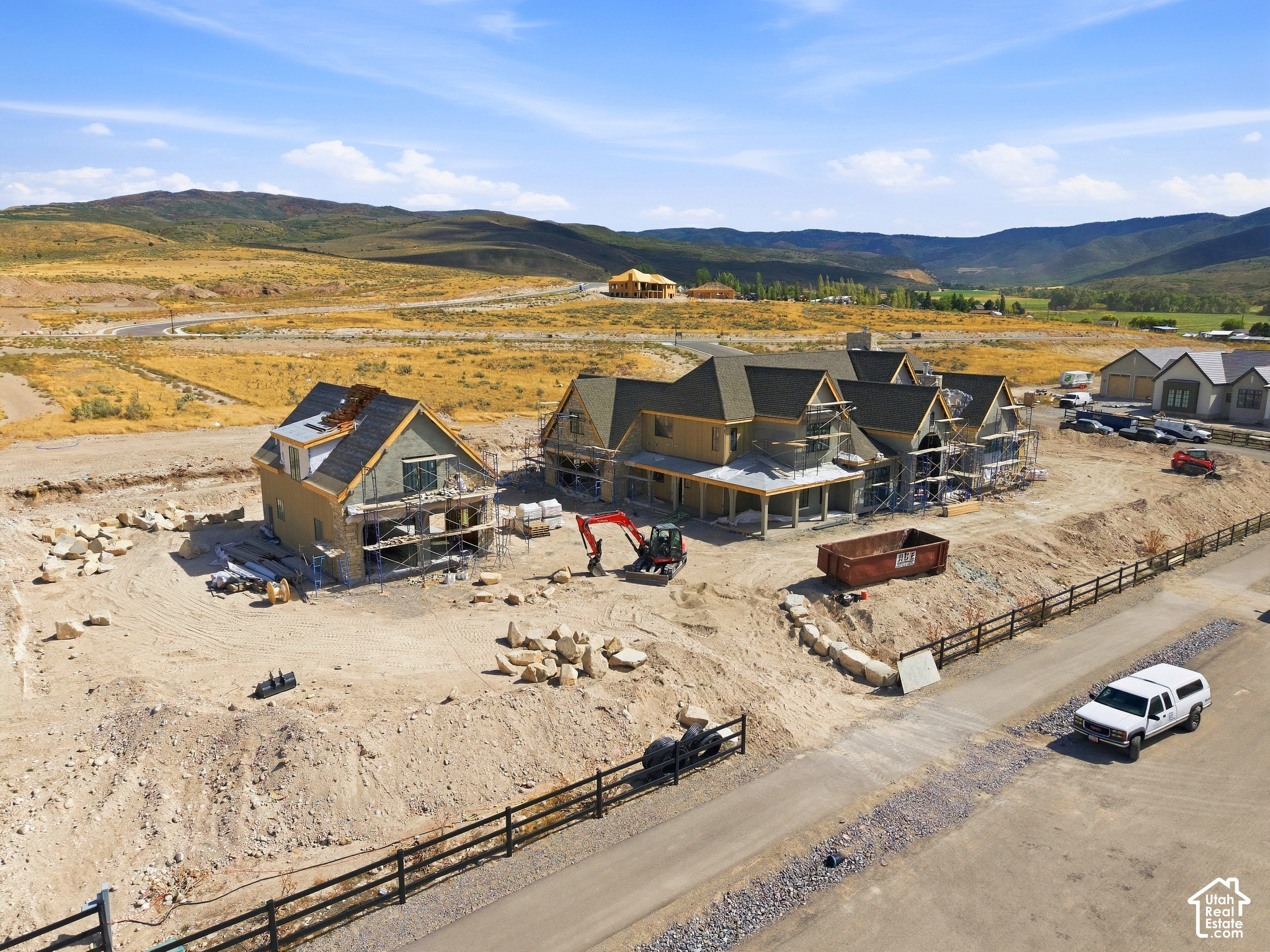 main property photo 23