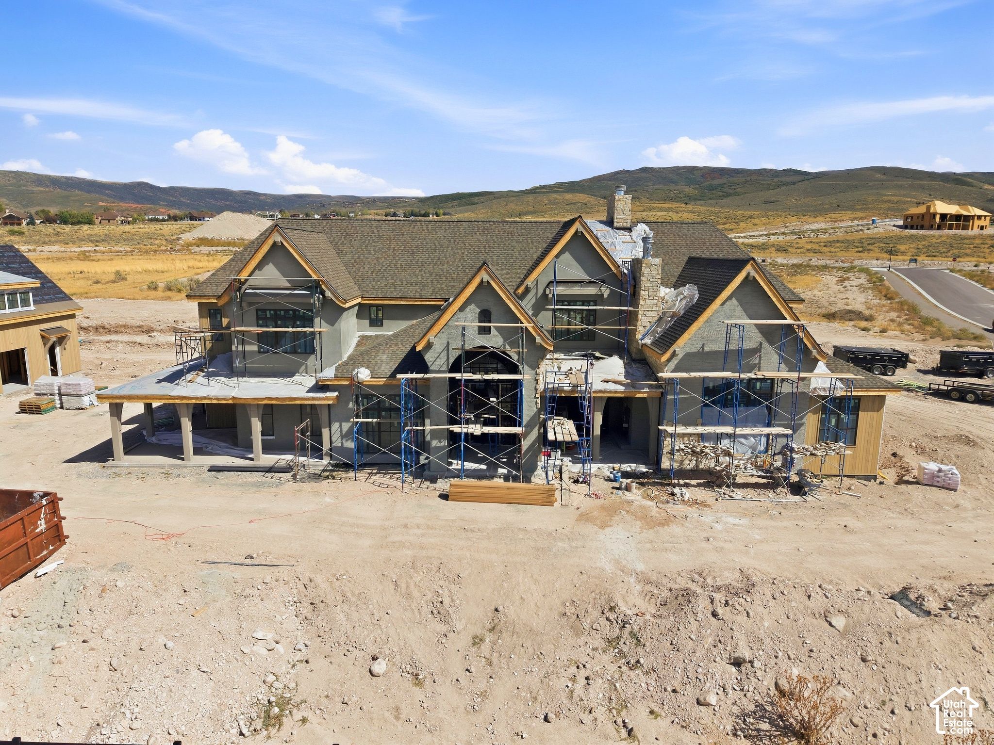 main property photo 25