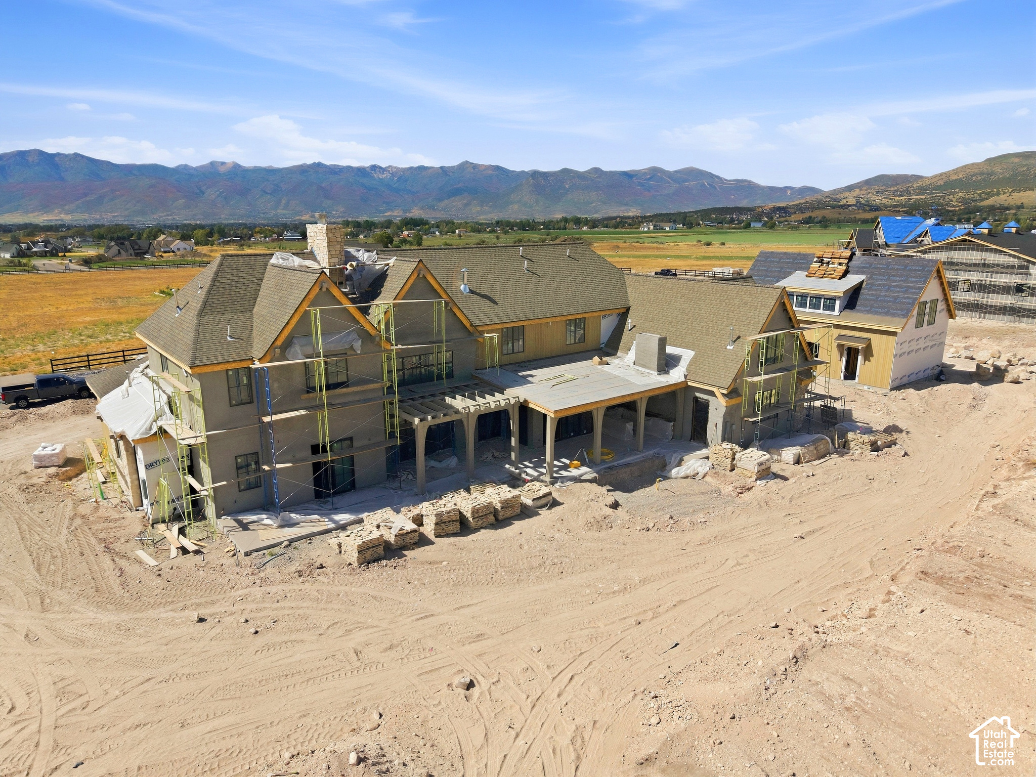 main property photo 33