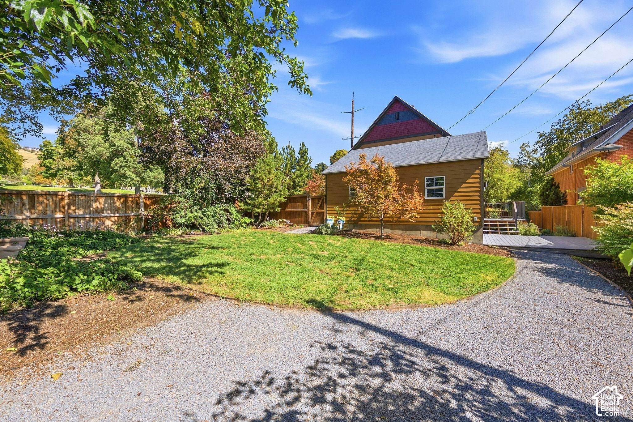 main property photo 41