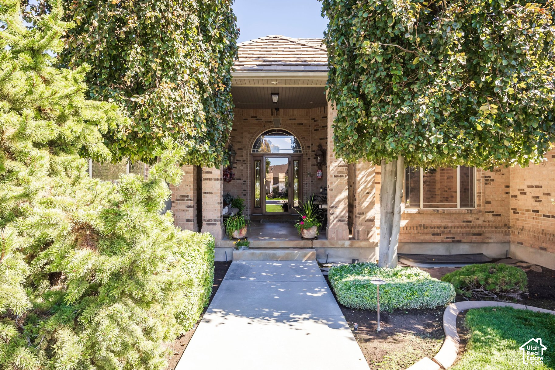 main property photo 78
