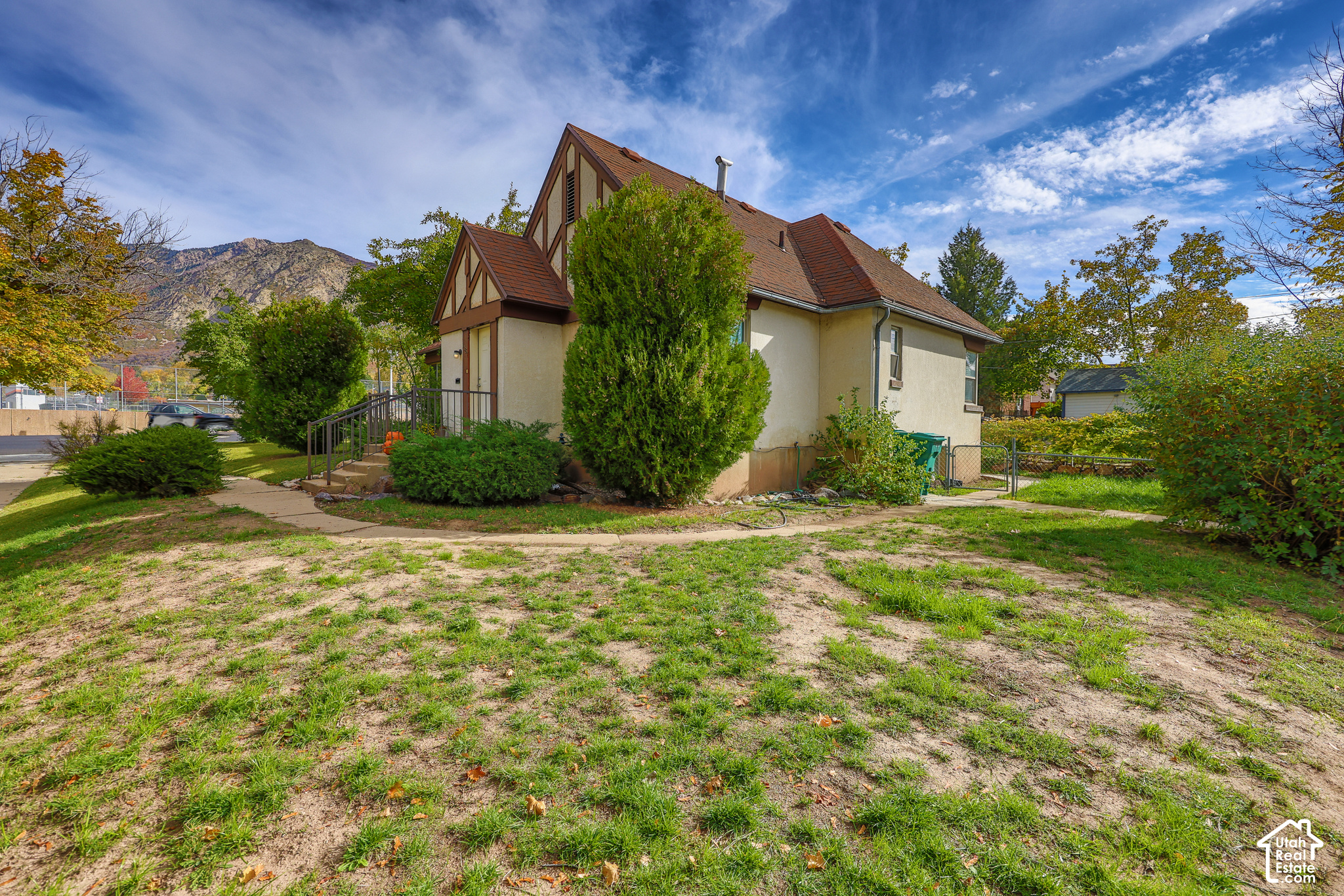 main property photo 38