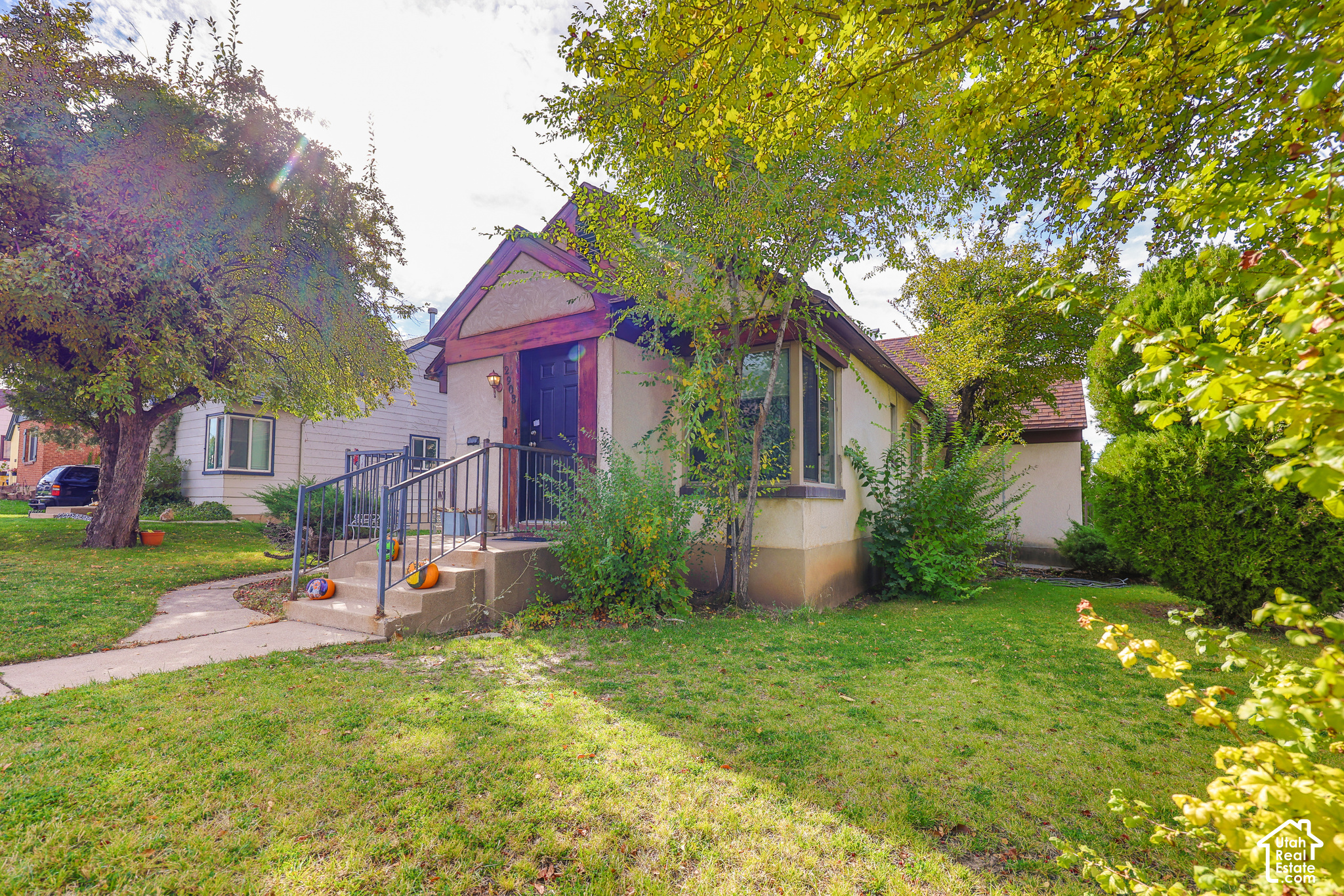 main property photo 41