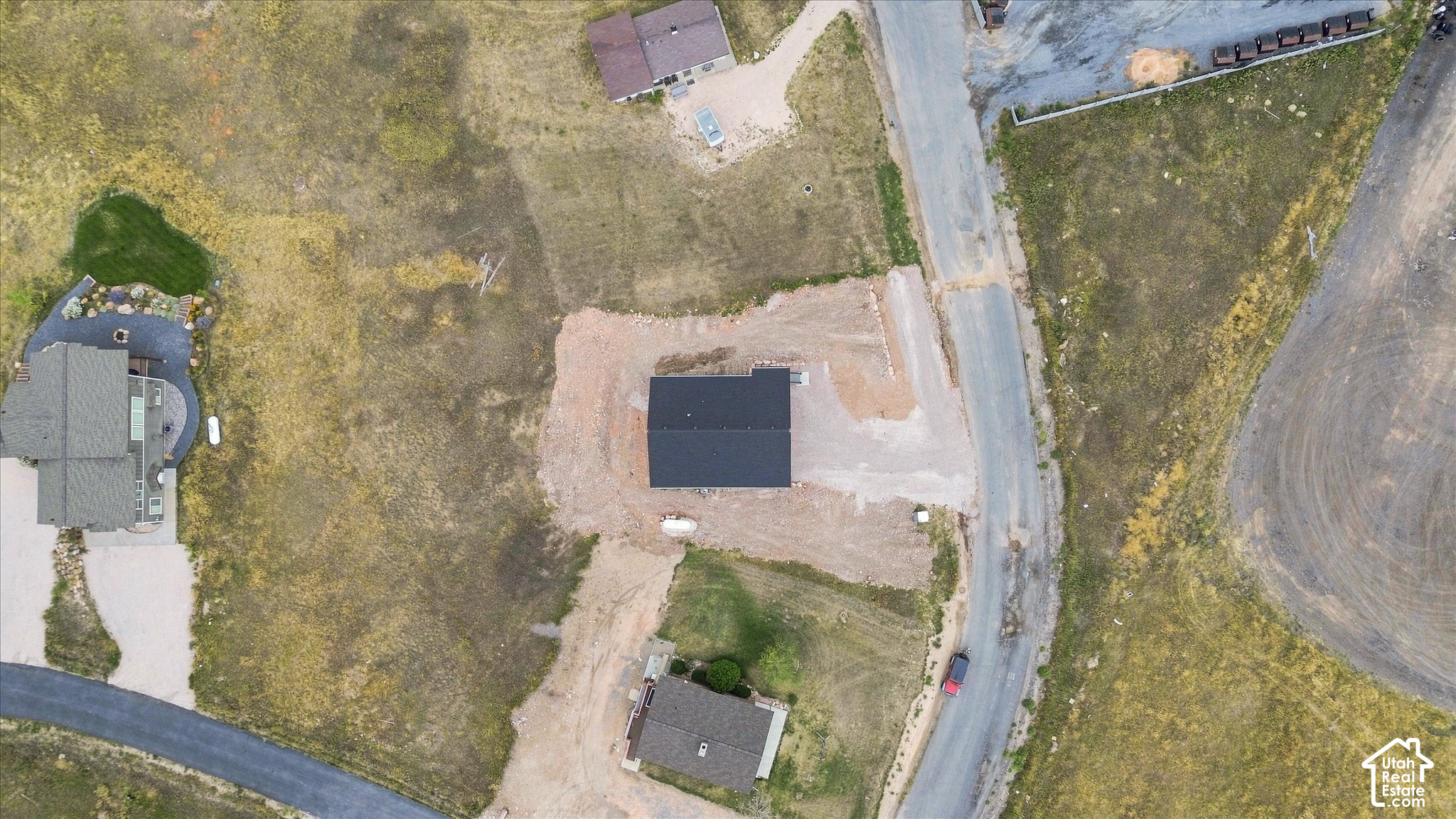 main property photo 36