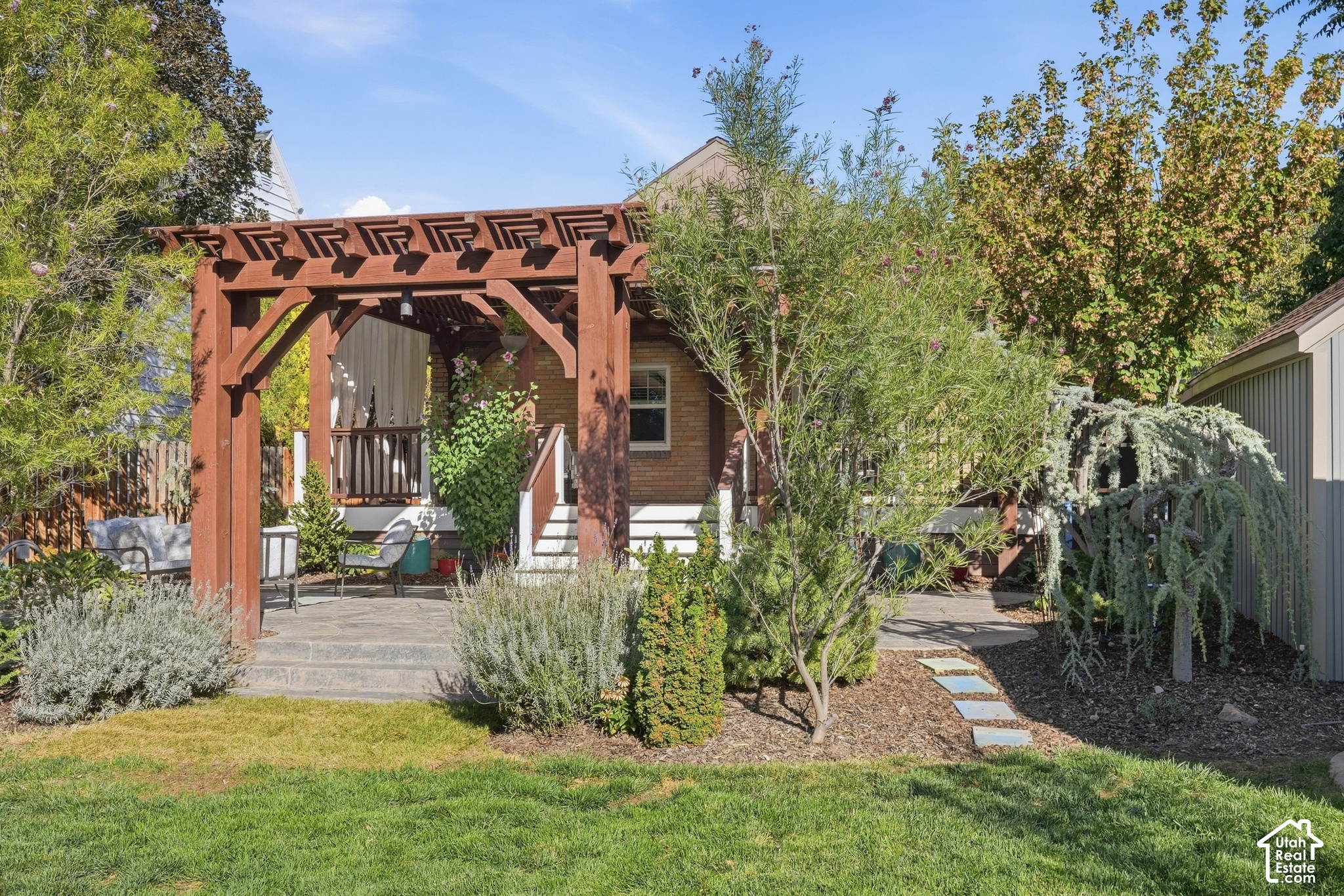 main property photo 47