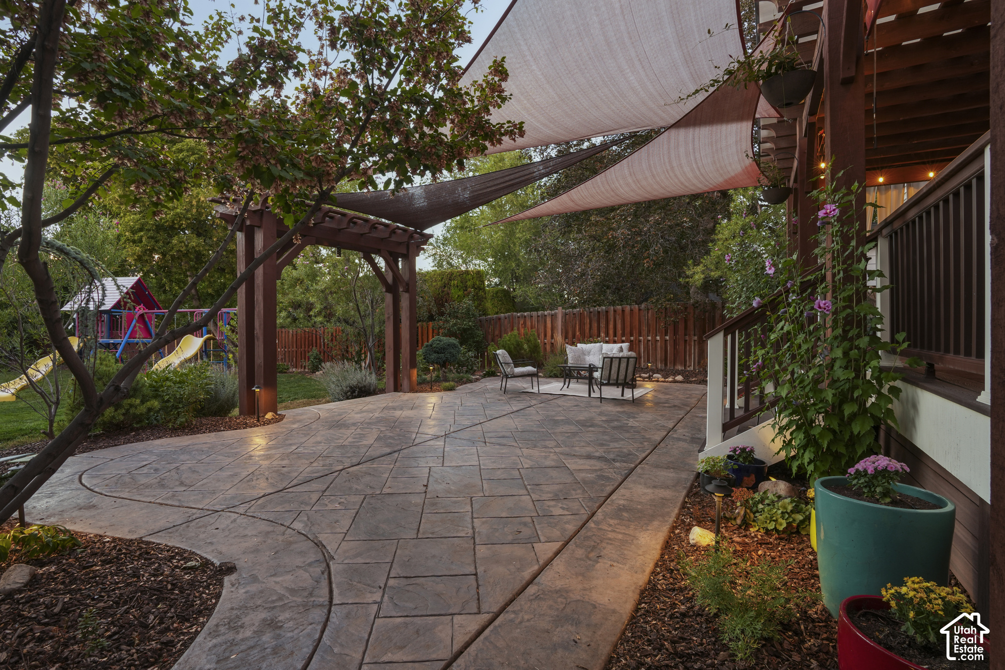 main property photo 50