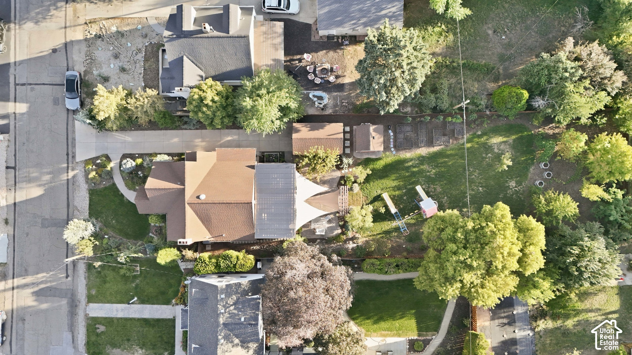main property photo 78