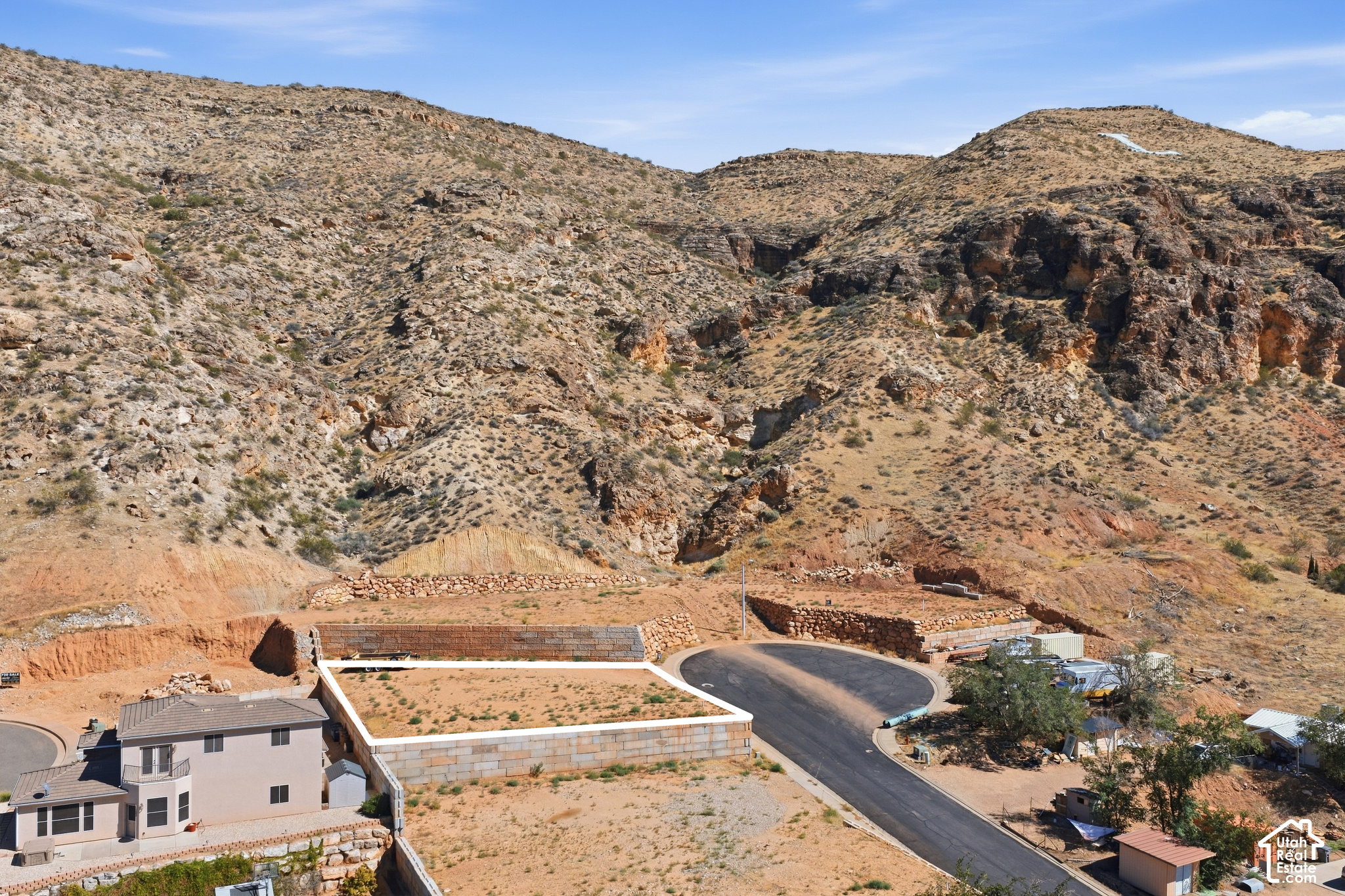 main property photo 4