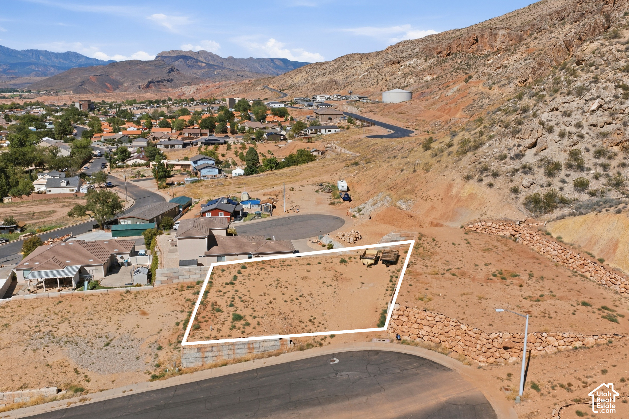 main property photo 7