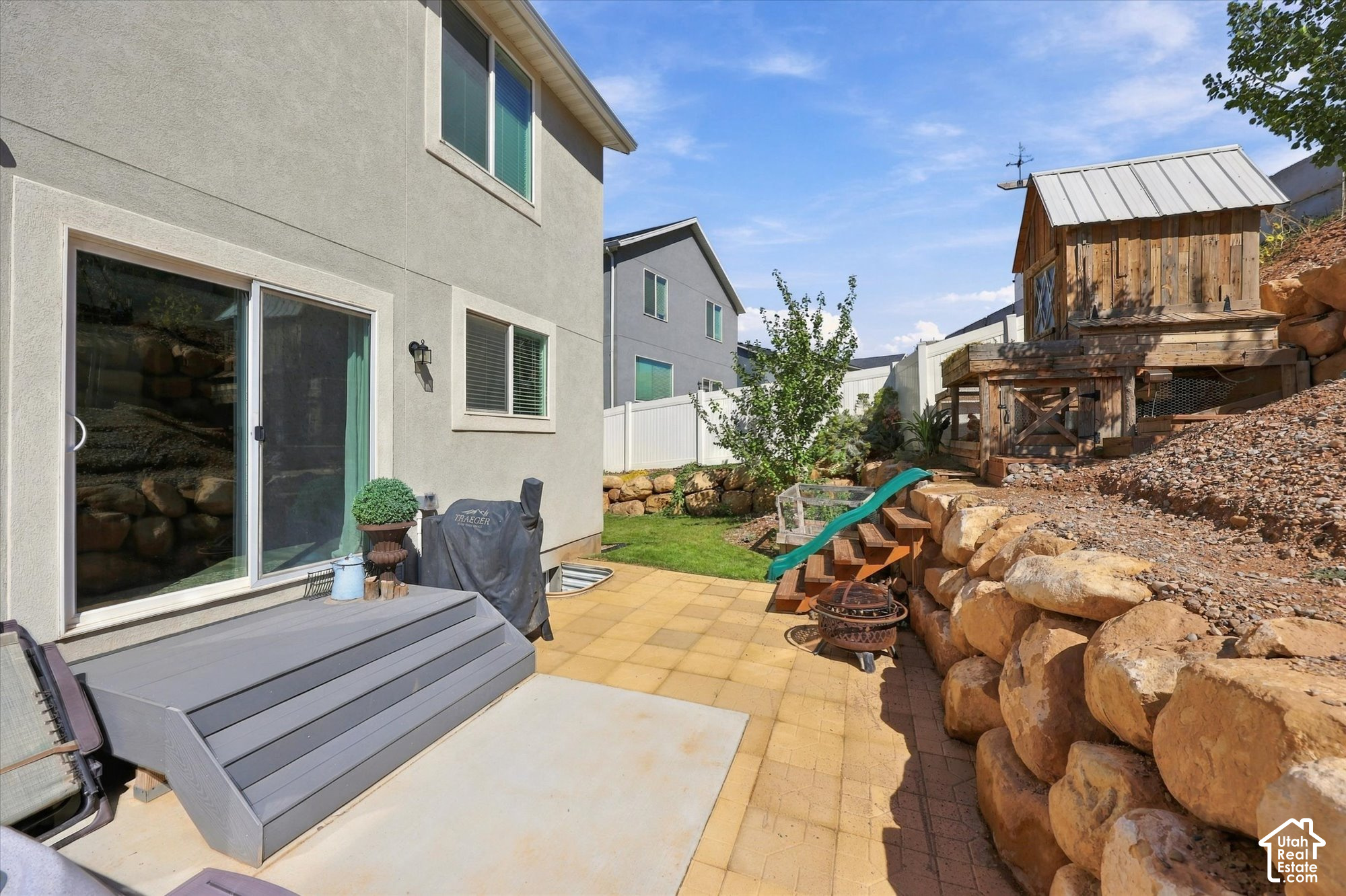 main property photo 37