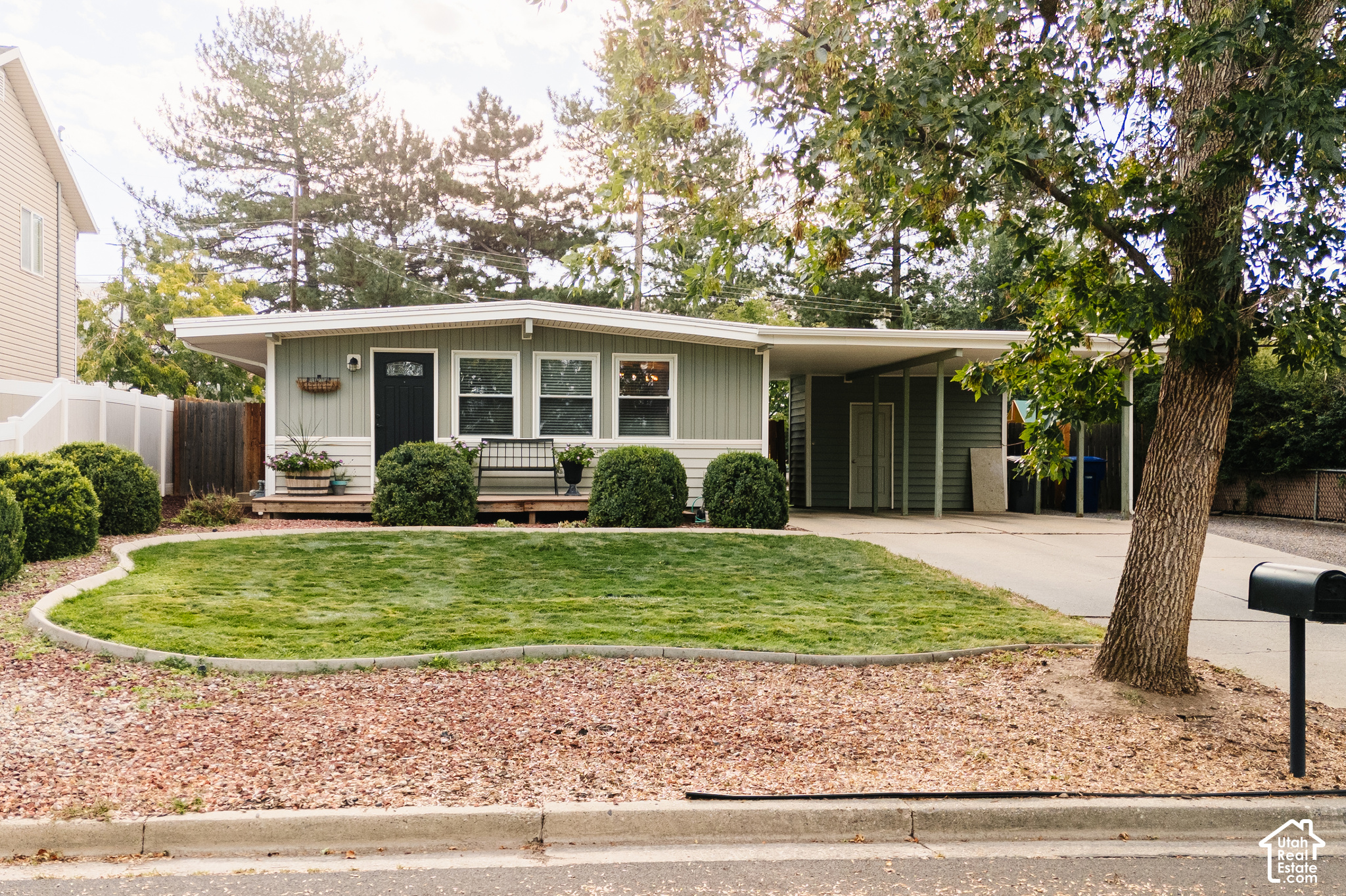 main property photo 0