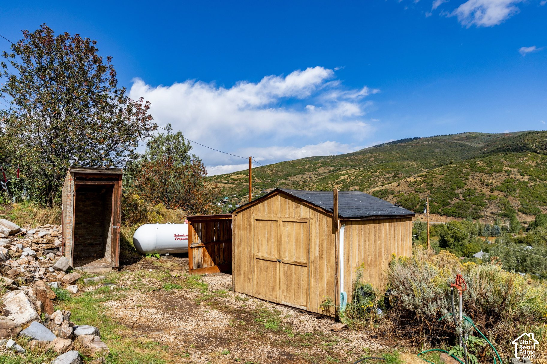 main property photo 45