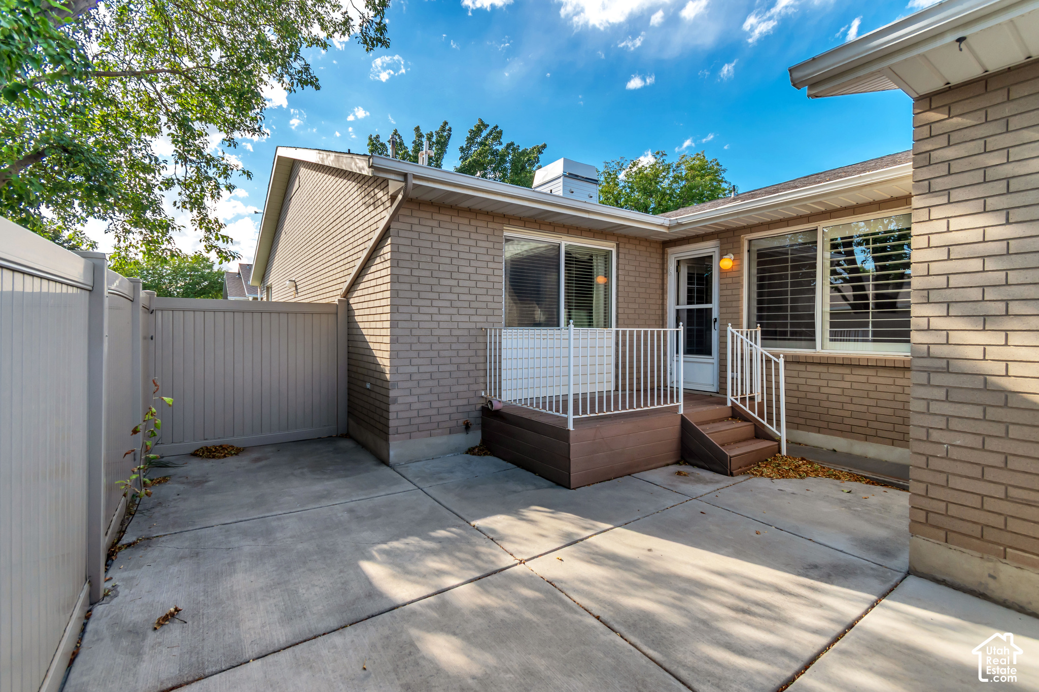 main property photo 23