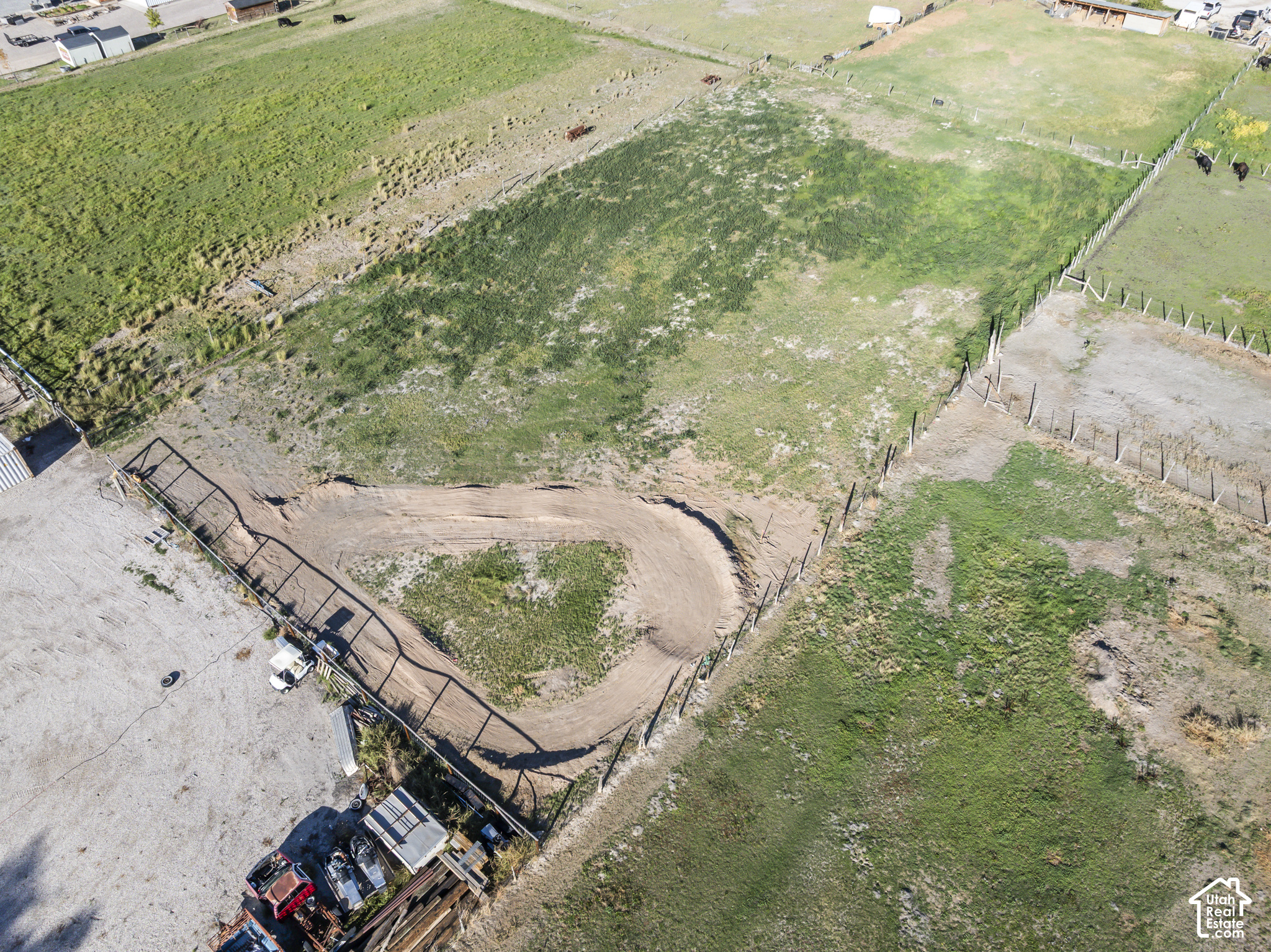 main property photo 16