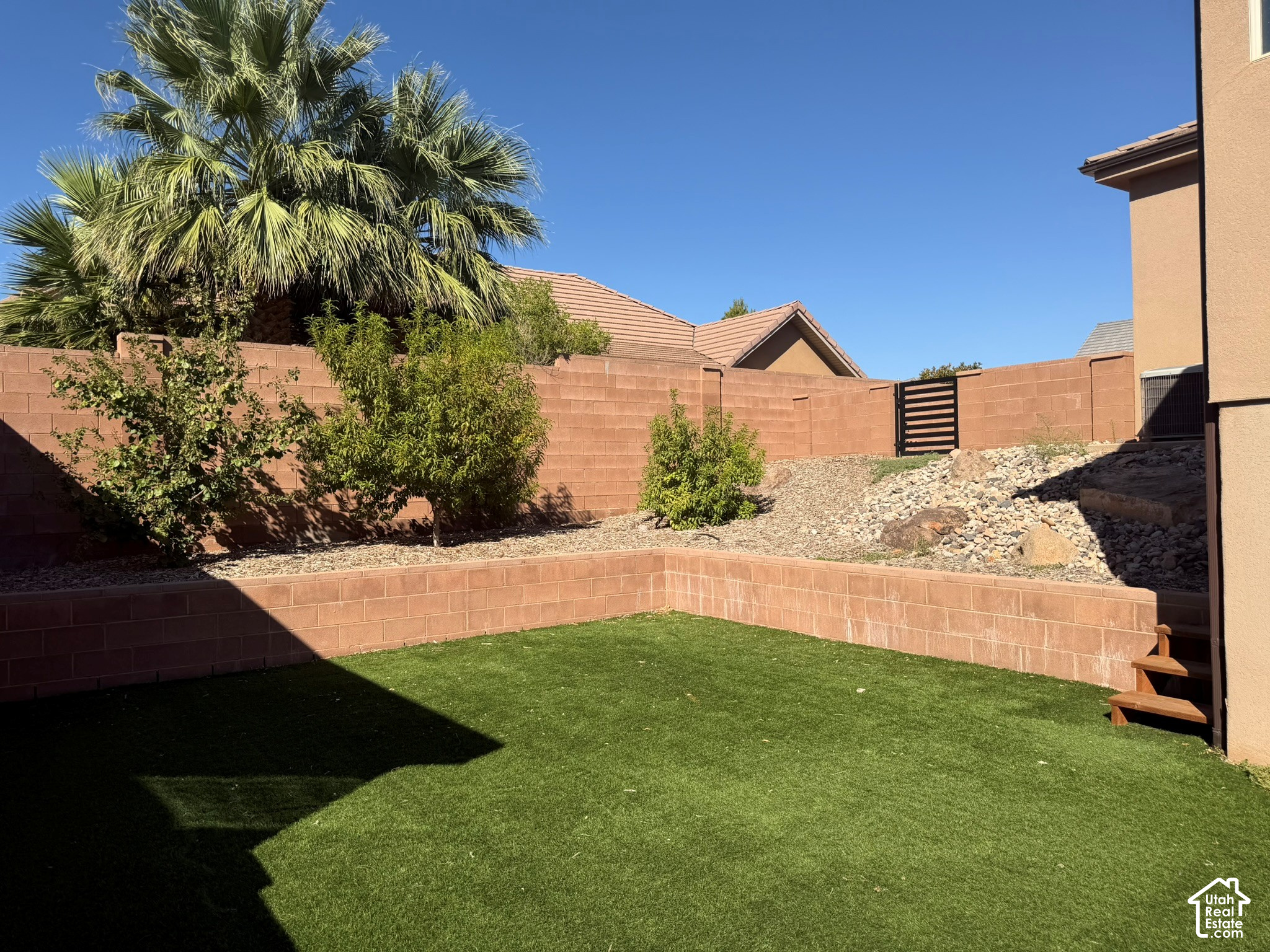 main property photo 25