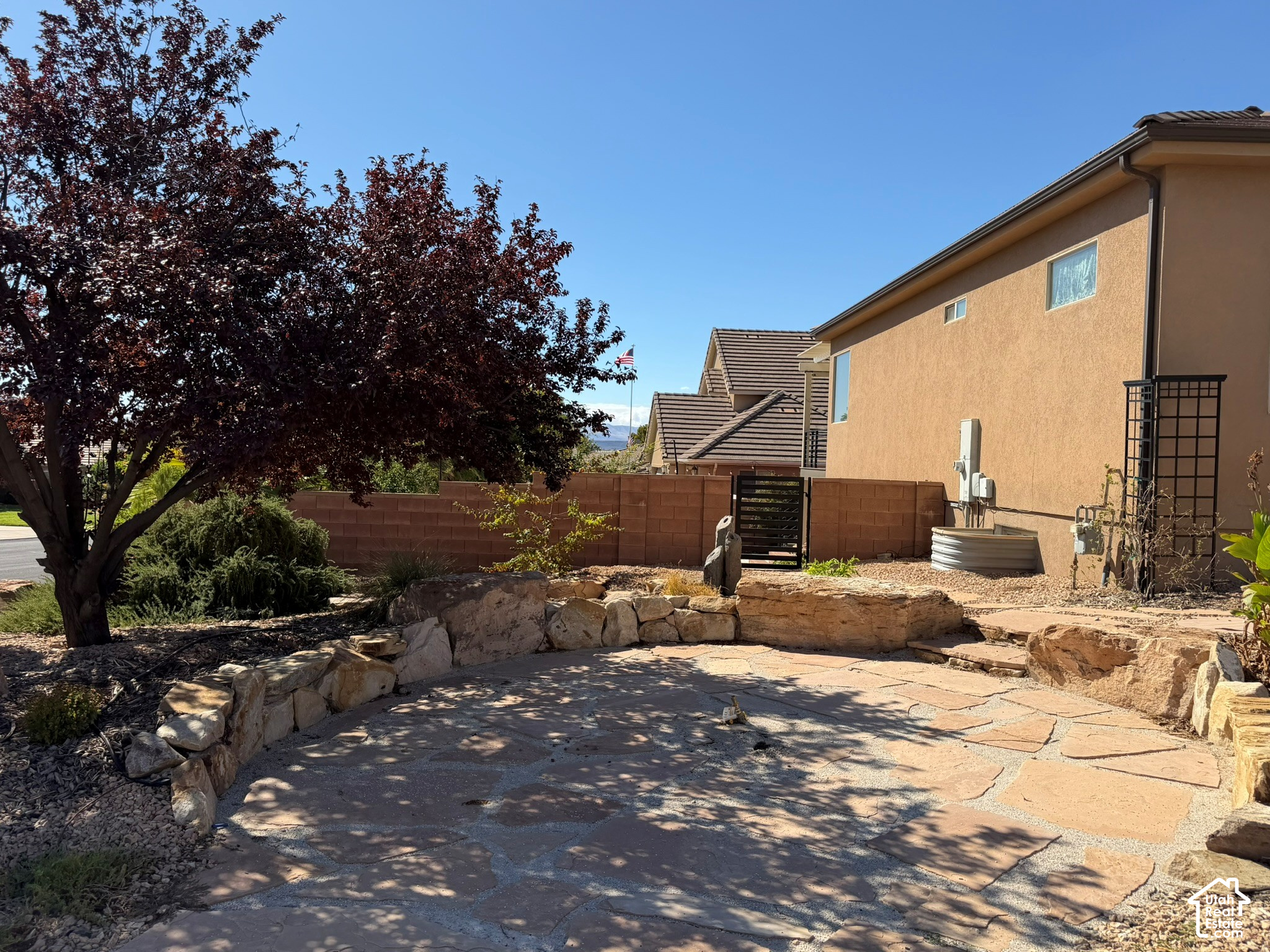 main property photo 46