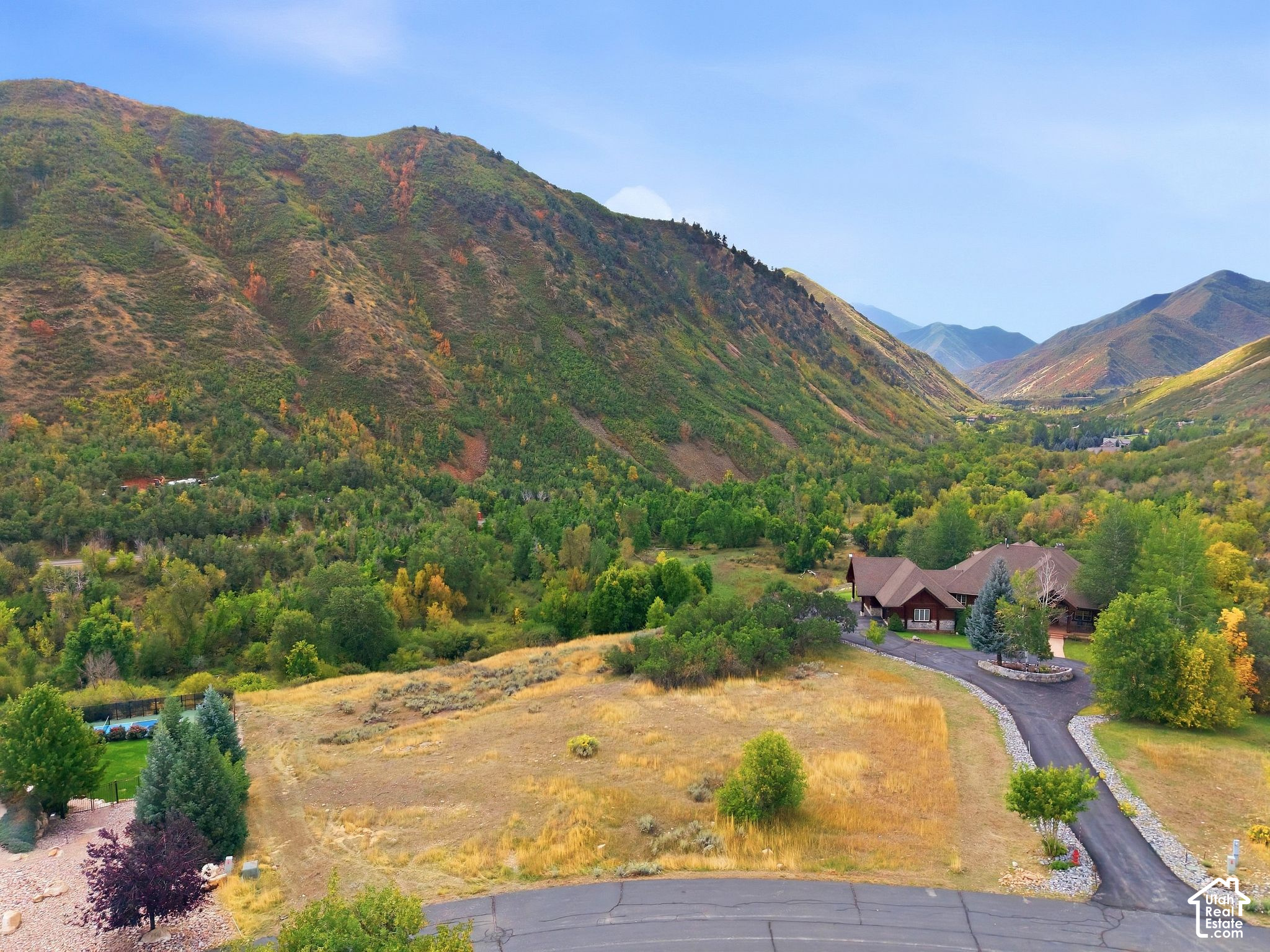 main property photo 4