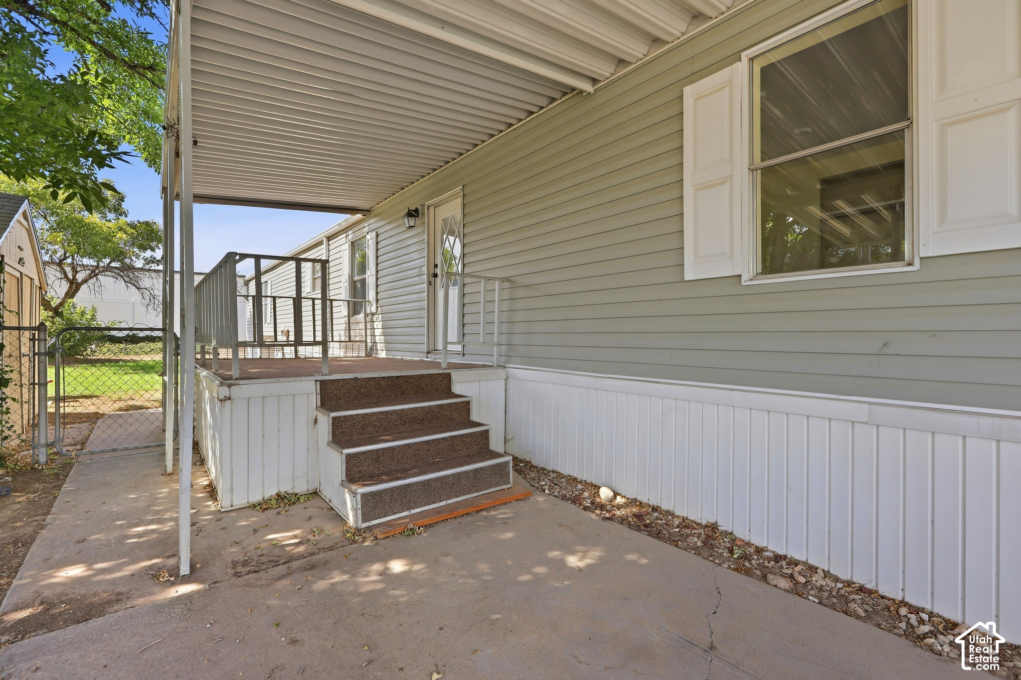 main property photo 16