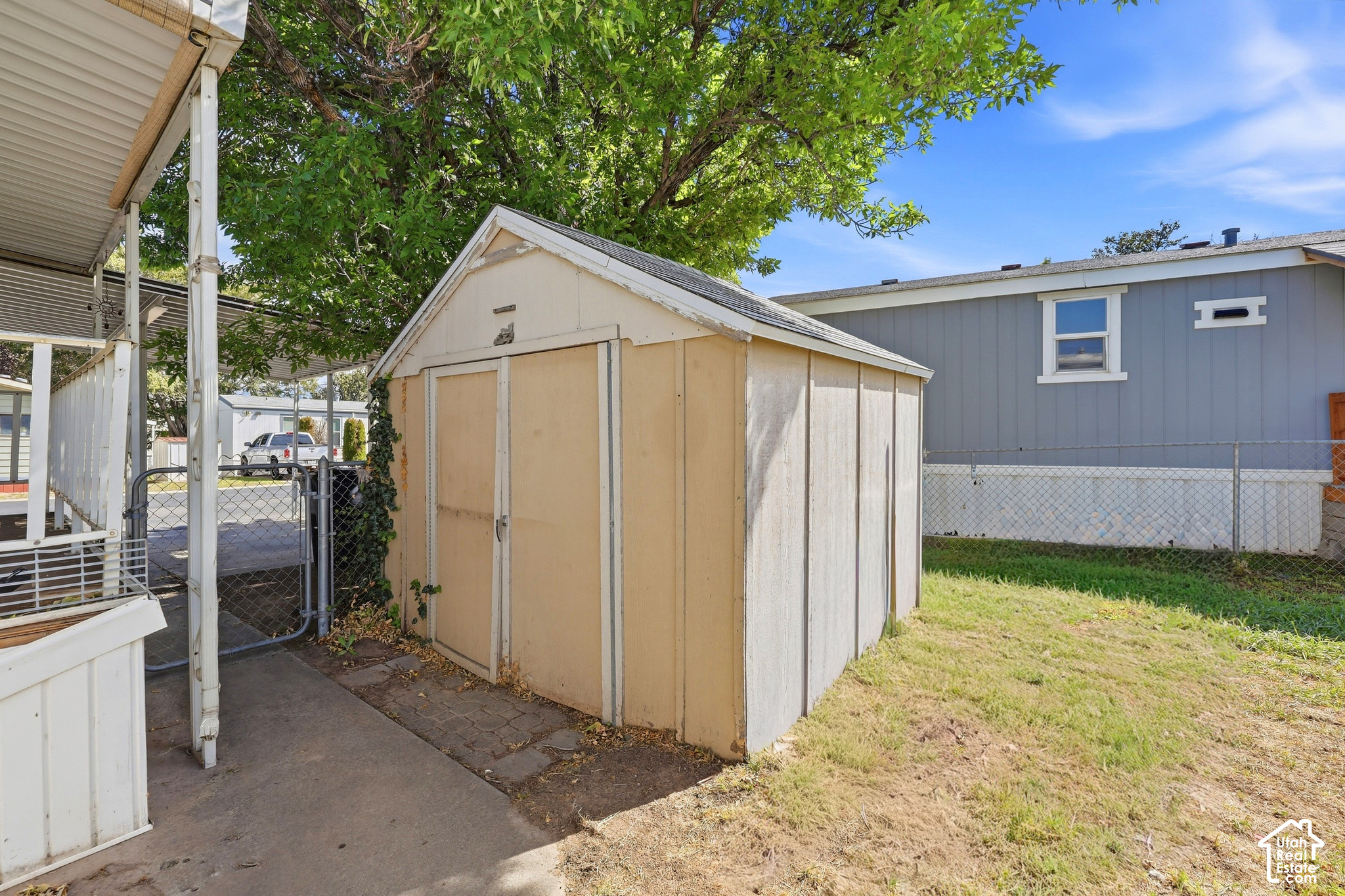 main property photo 19