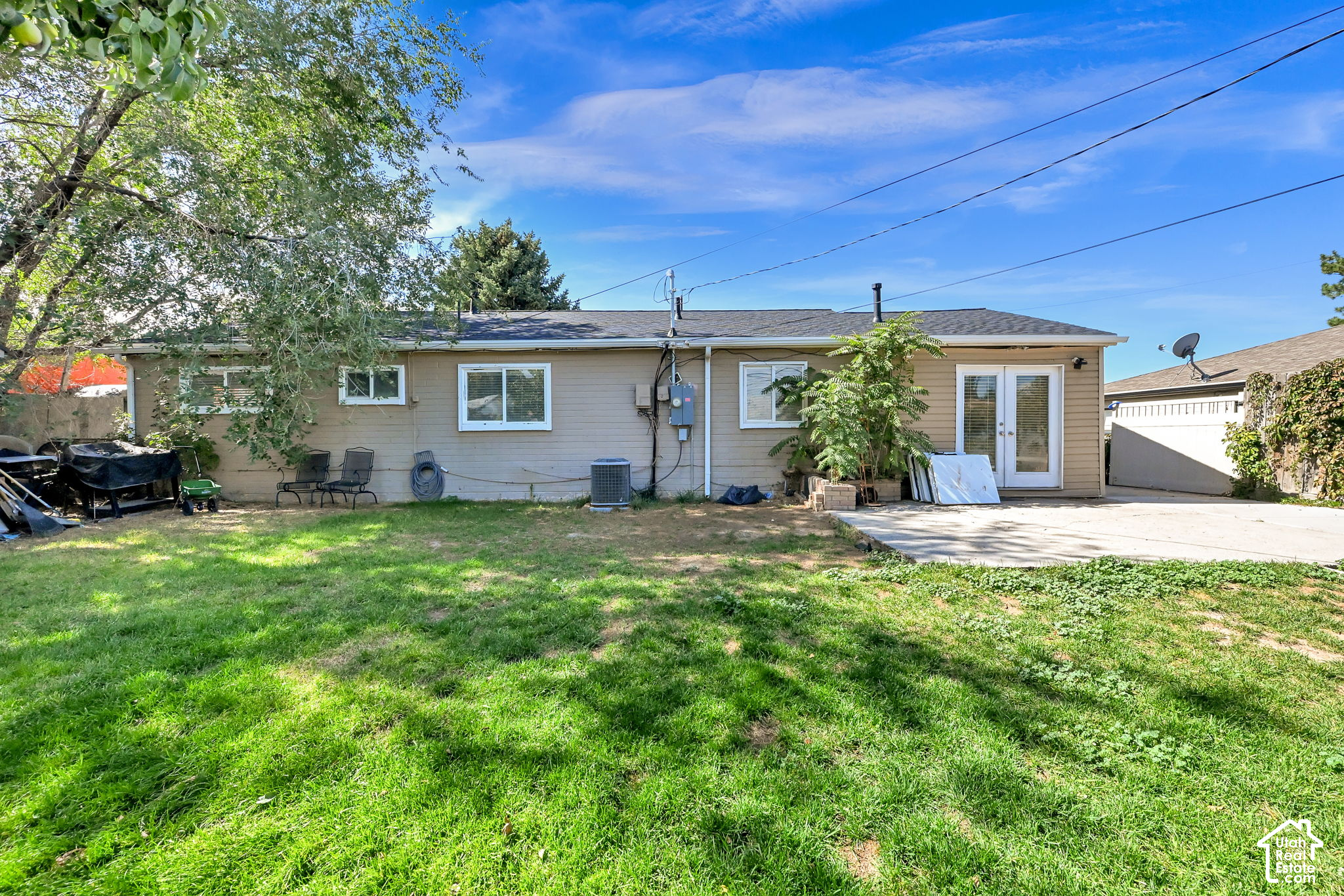main property photo 11