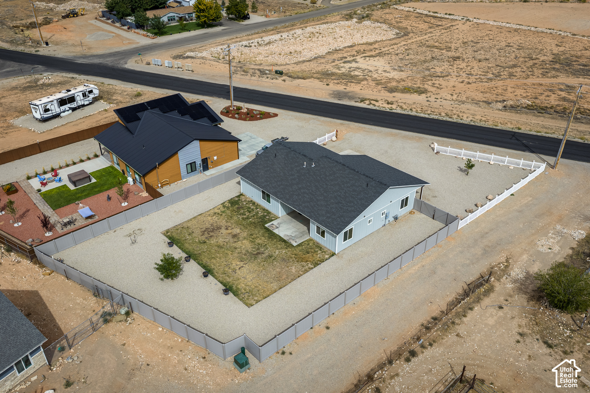 main property photo 10