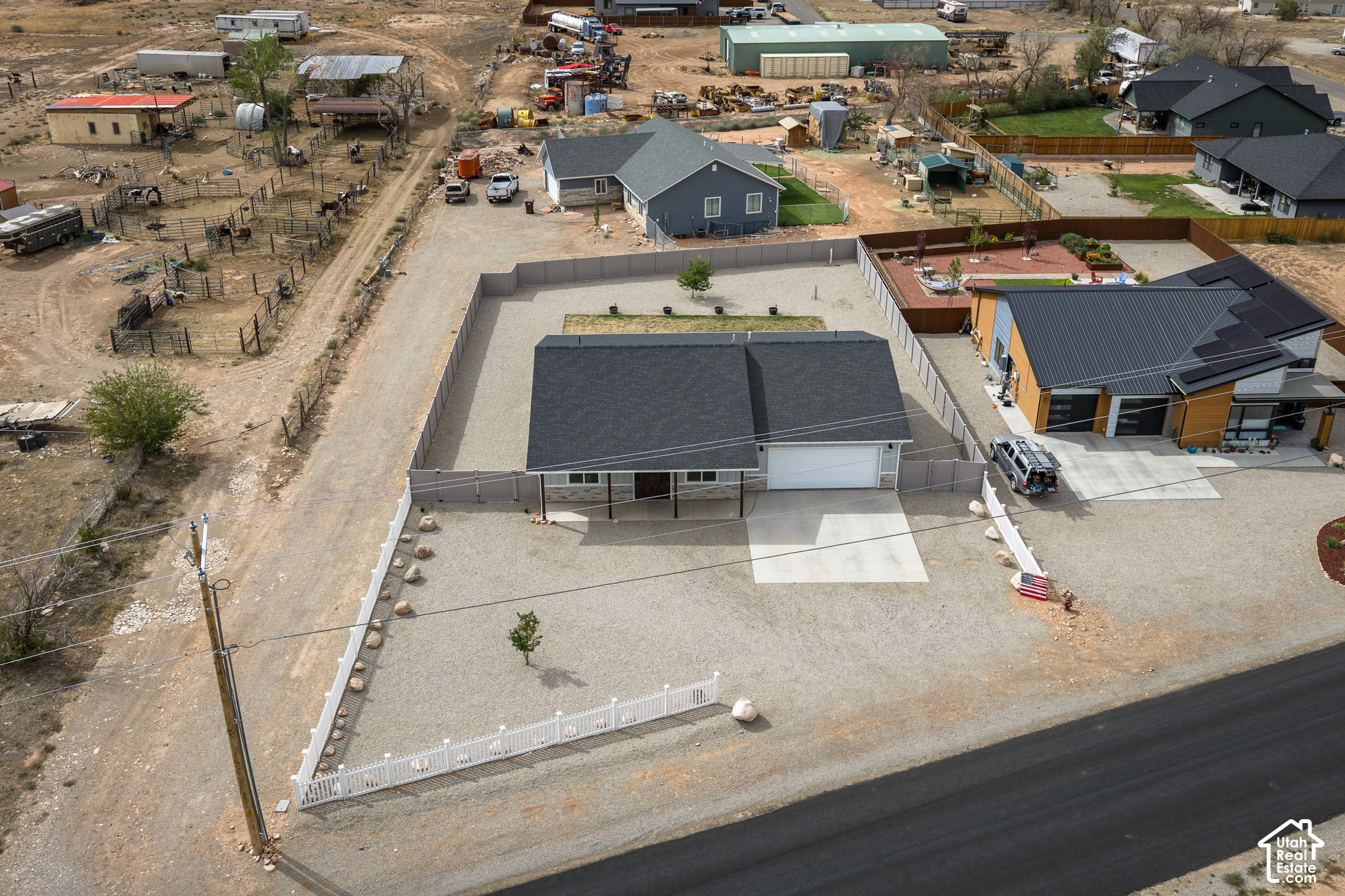 main property photo 30