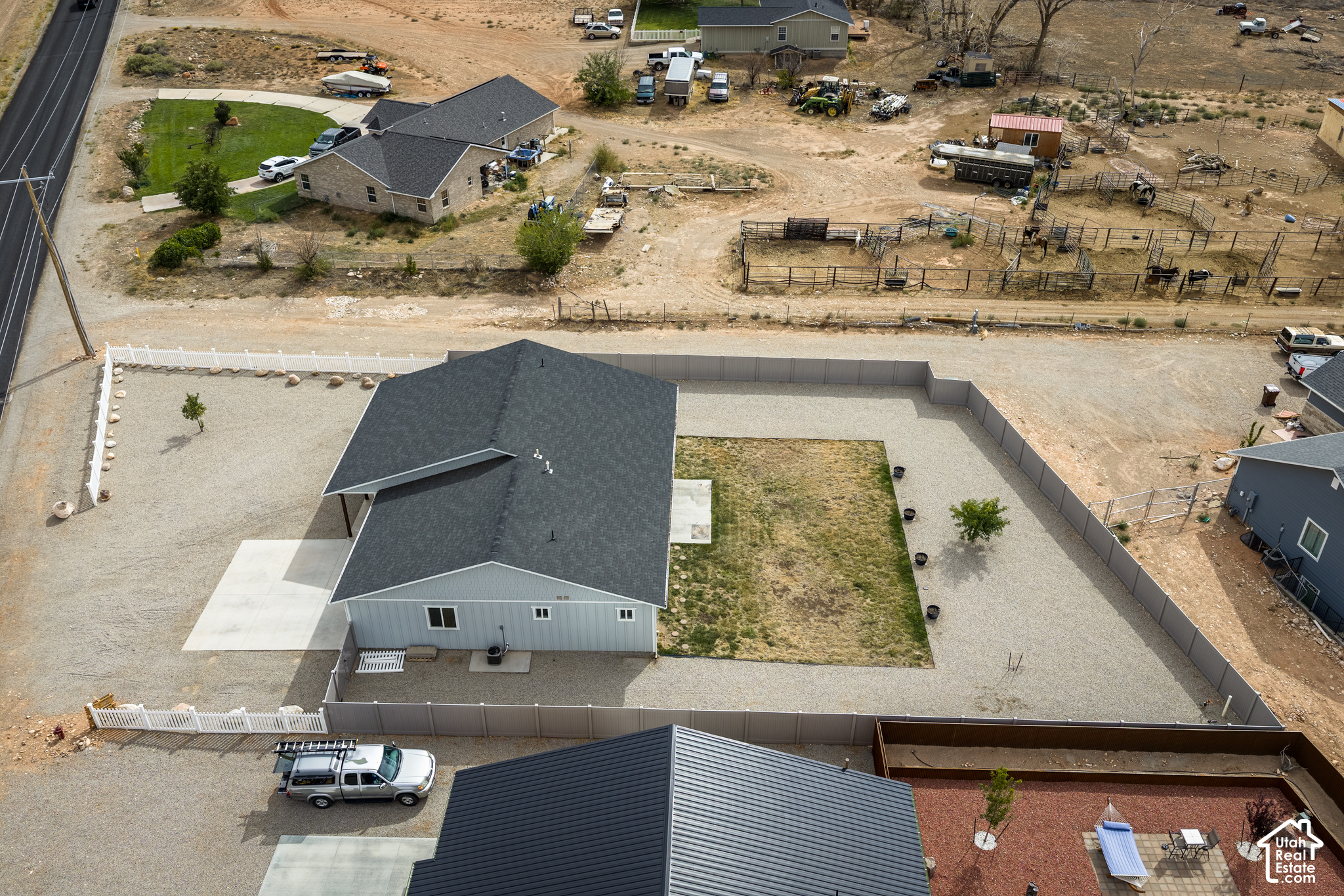 main property photo 31