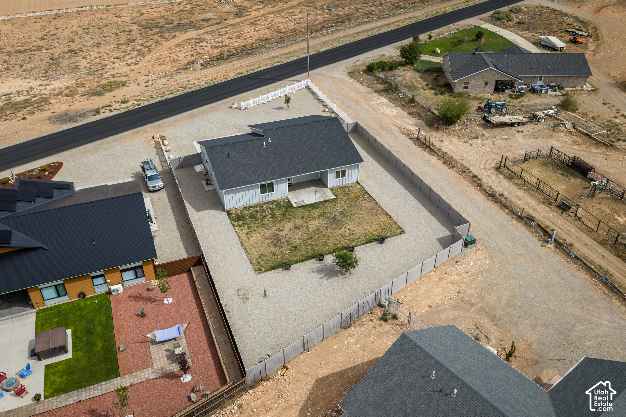 main property photo 32