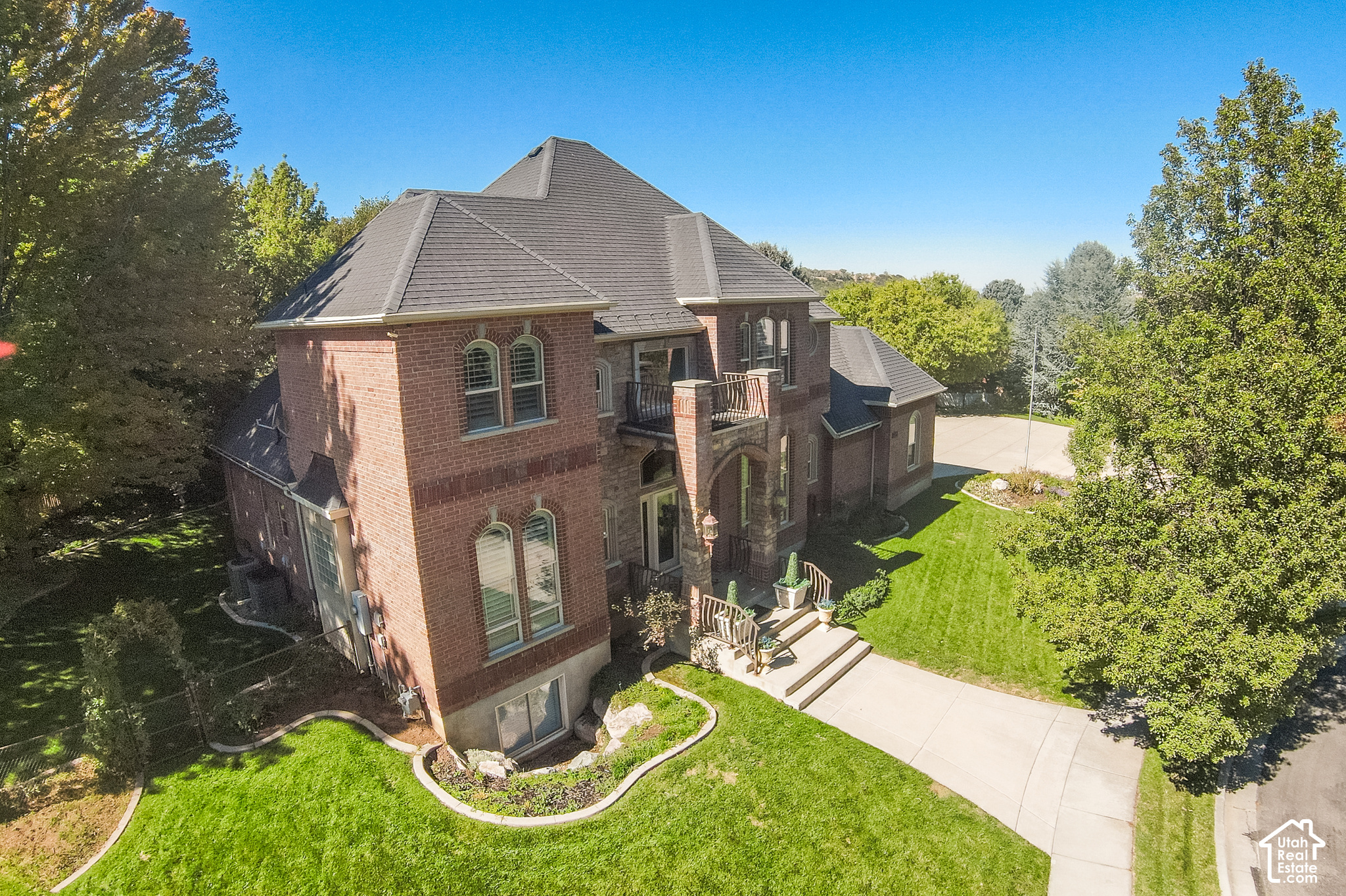 main property photo 78