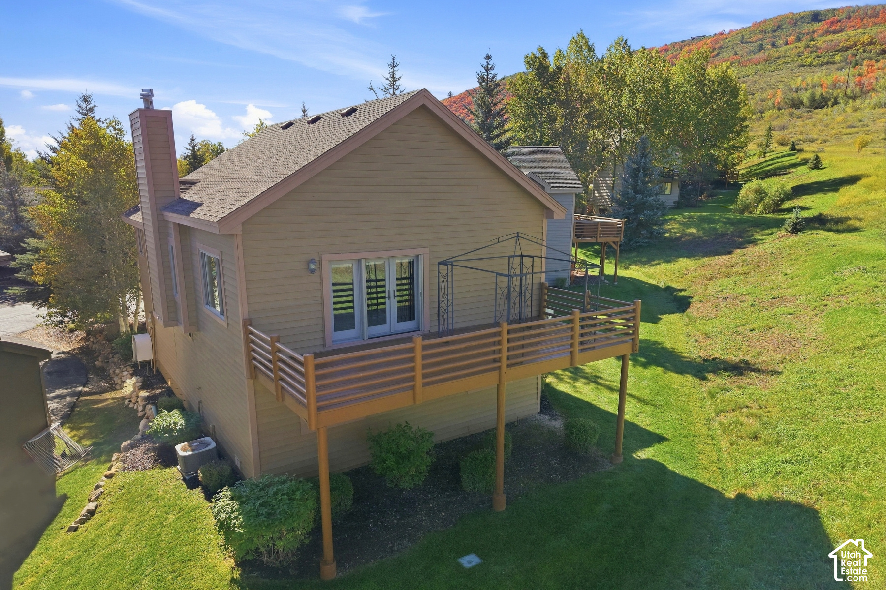 main property photo 32