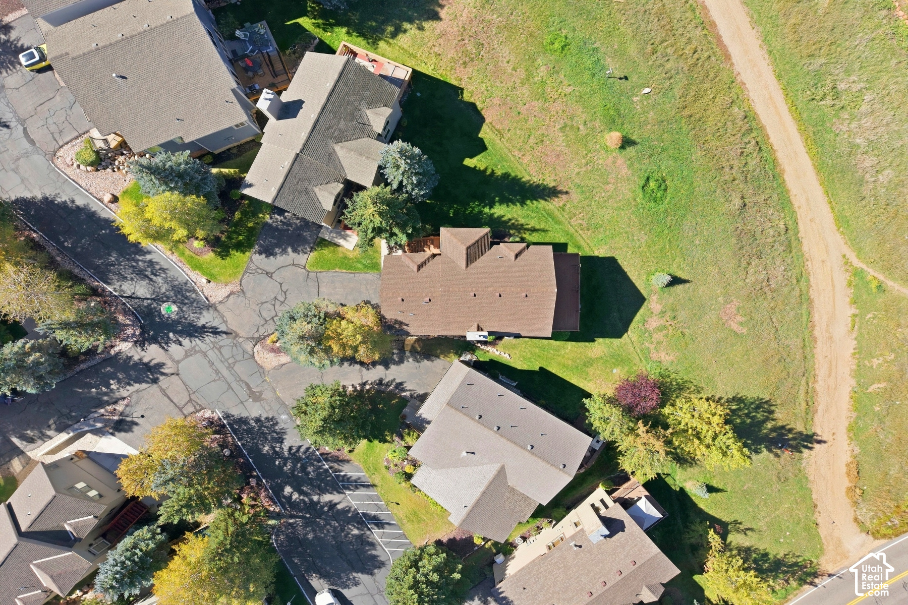 main property photo 45