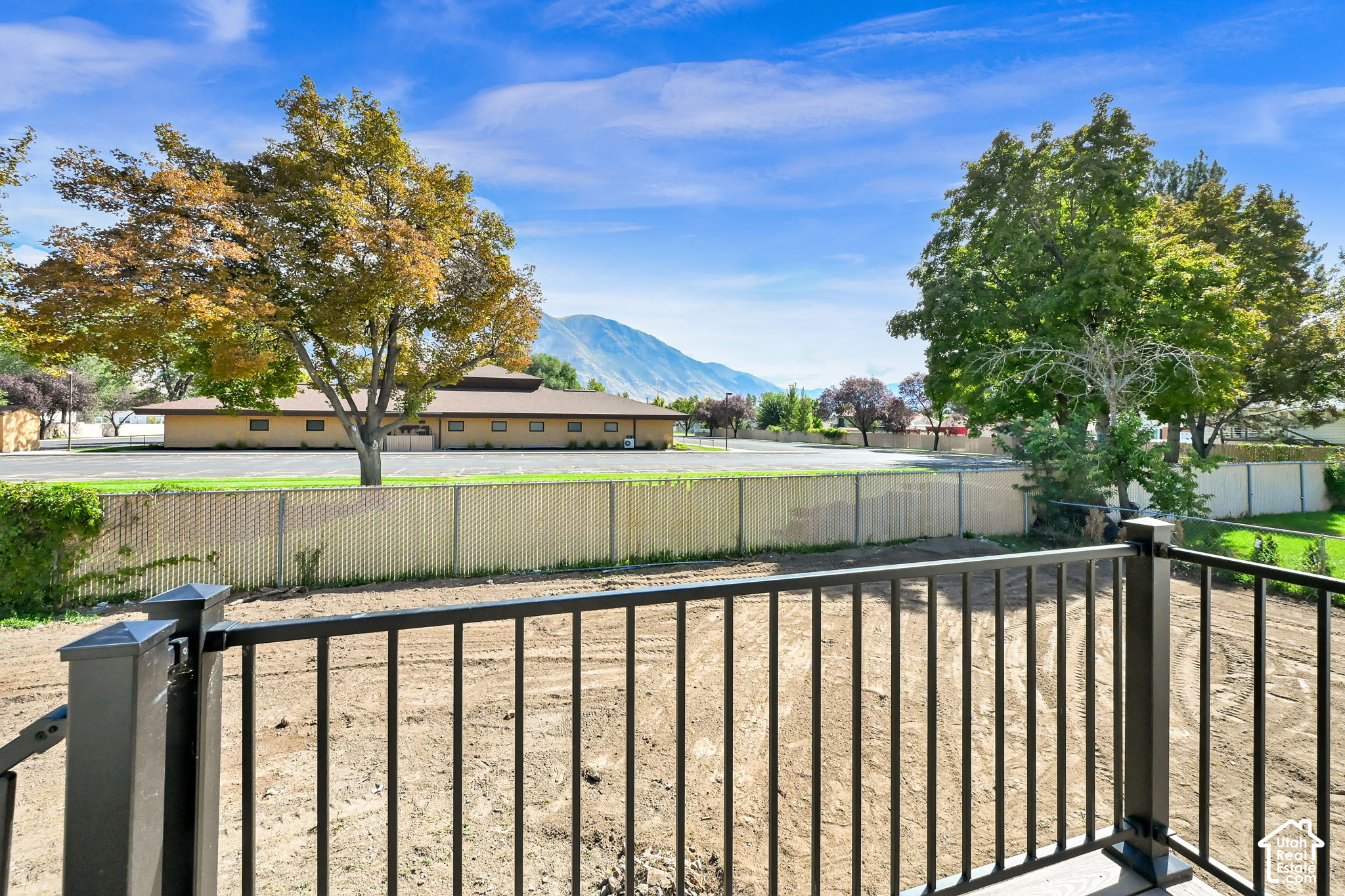 main property photo 23