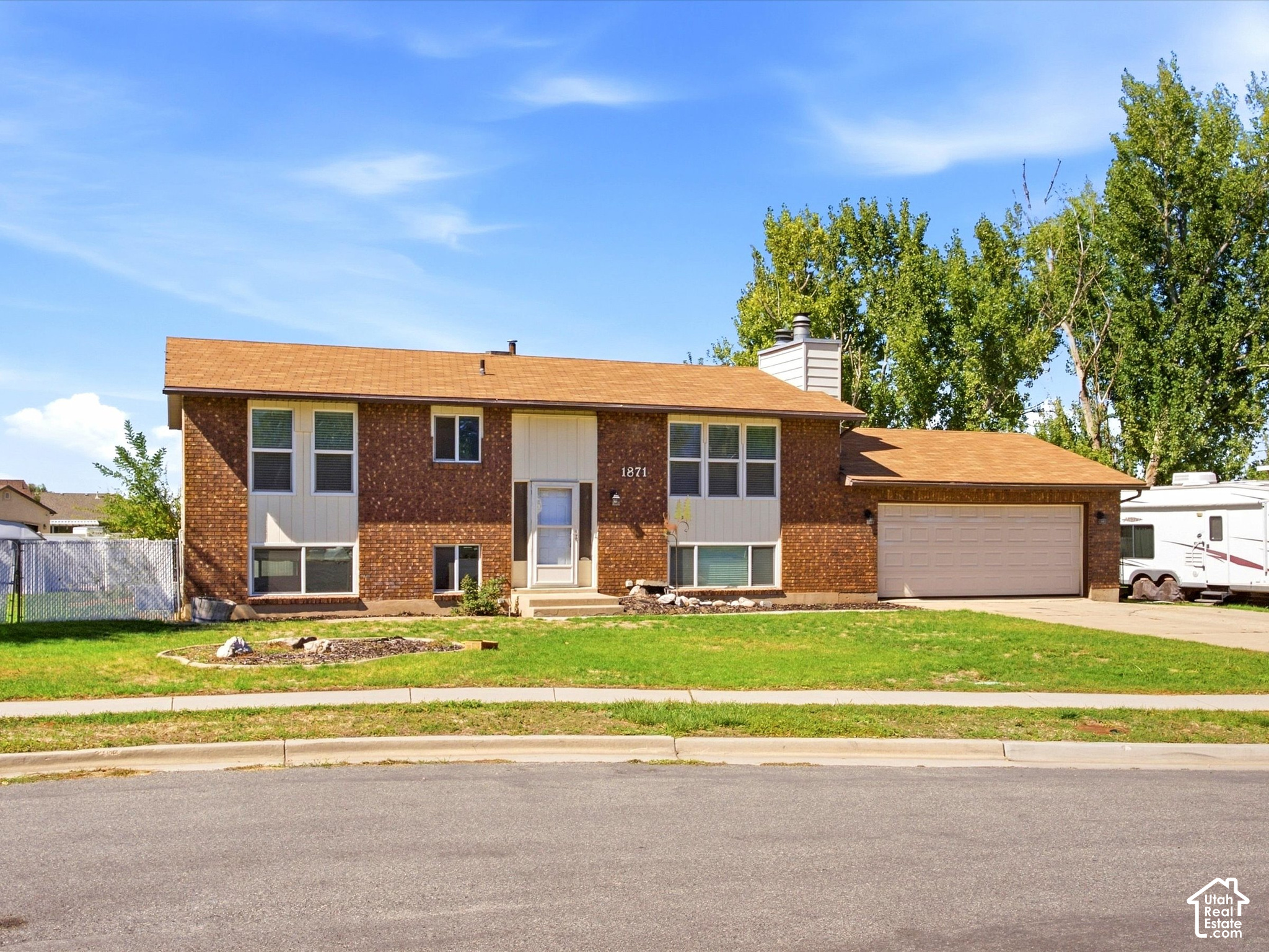 main property photo 16