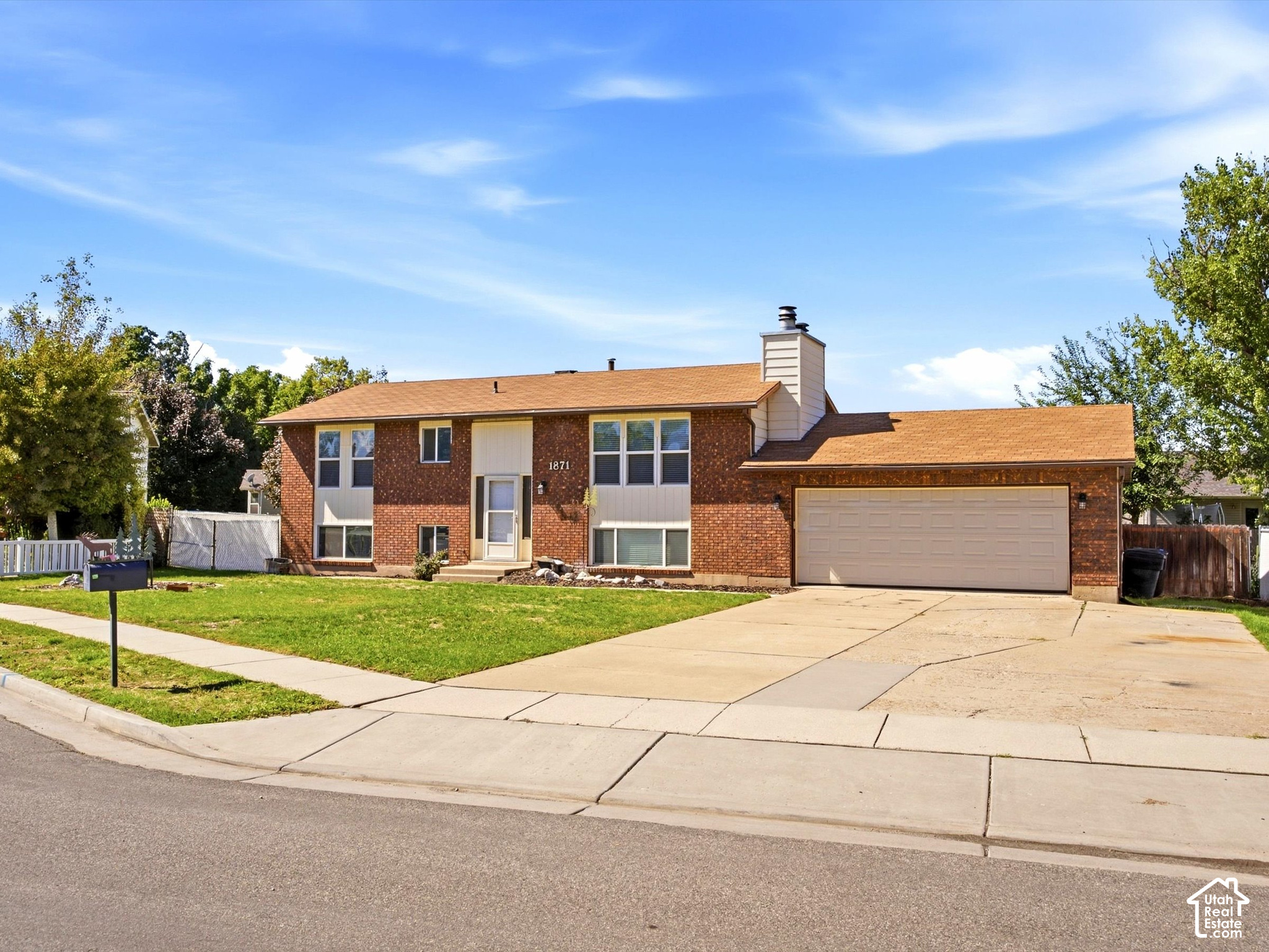 main property photo 17
