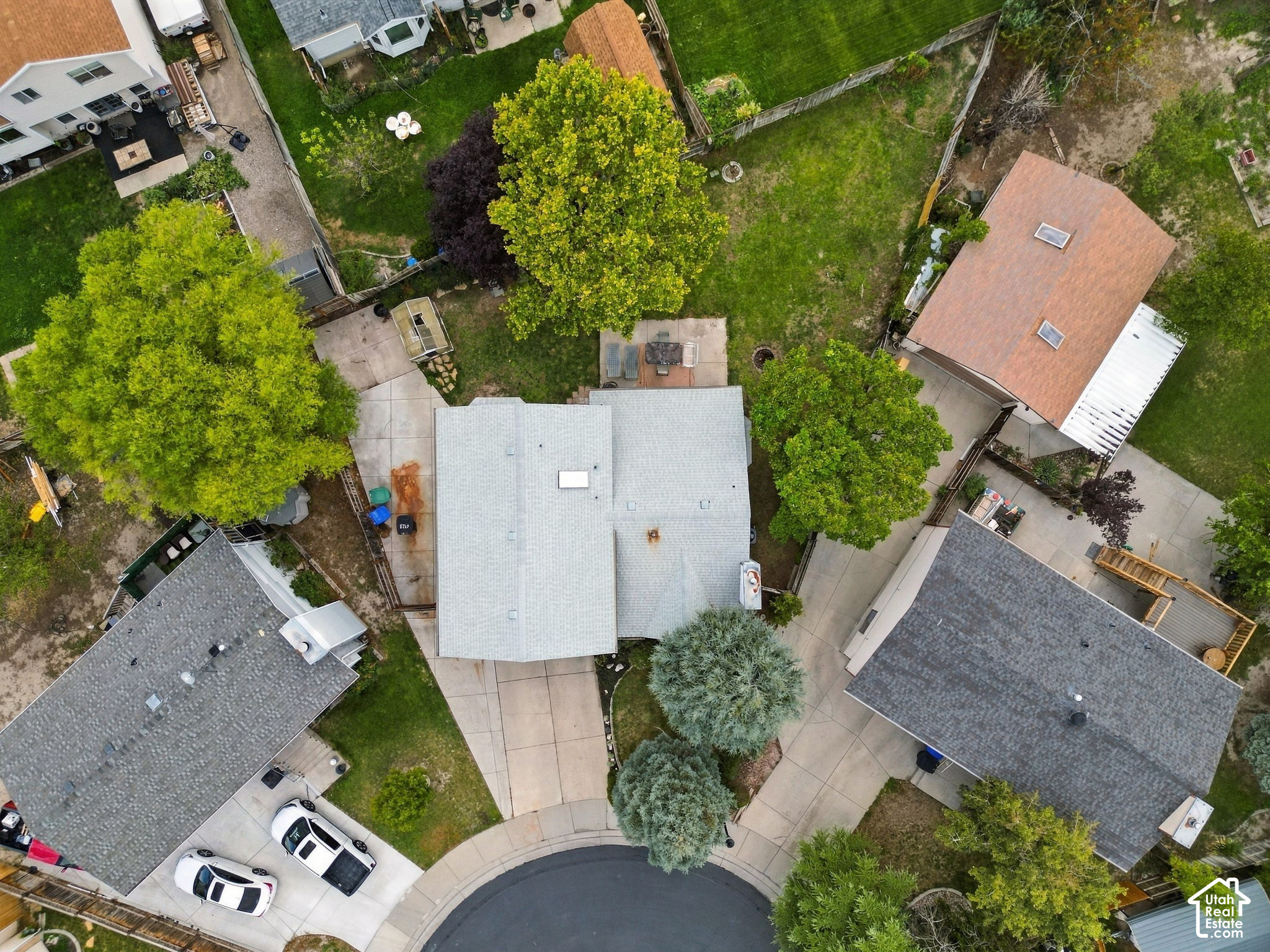 main property photo 30