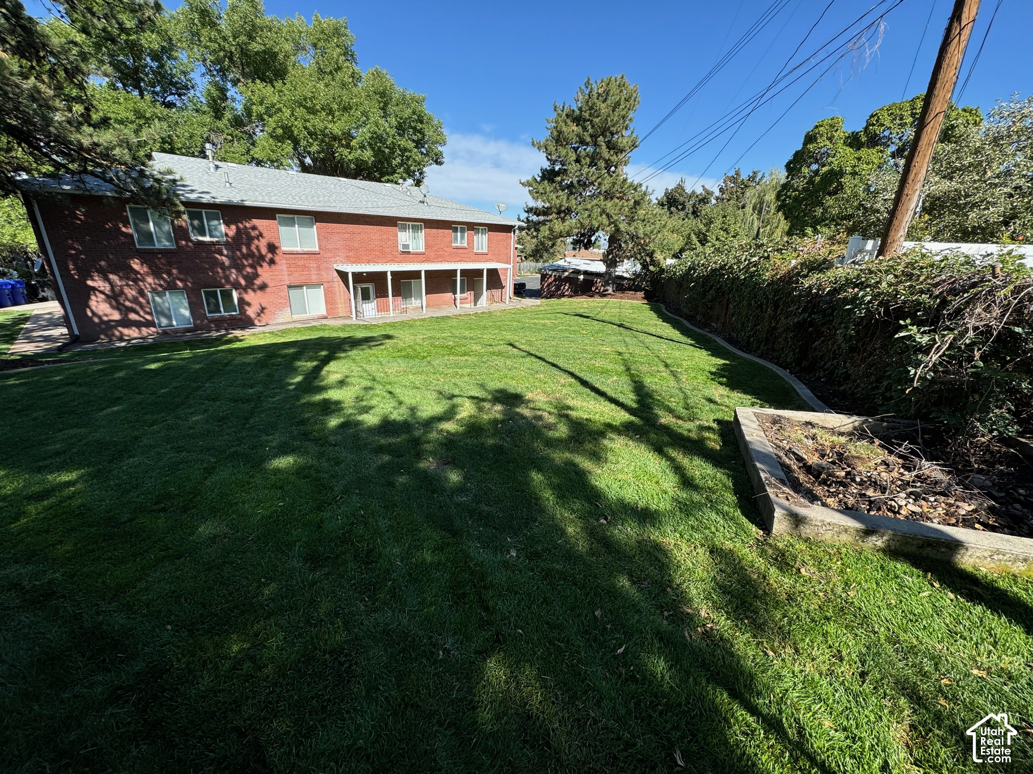 main property photo 13