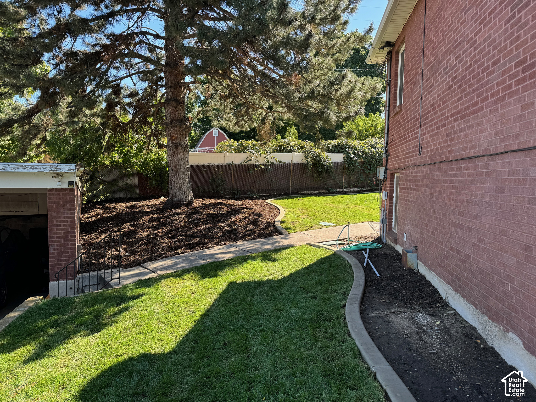main property photo 20
