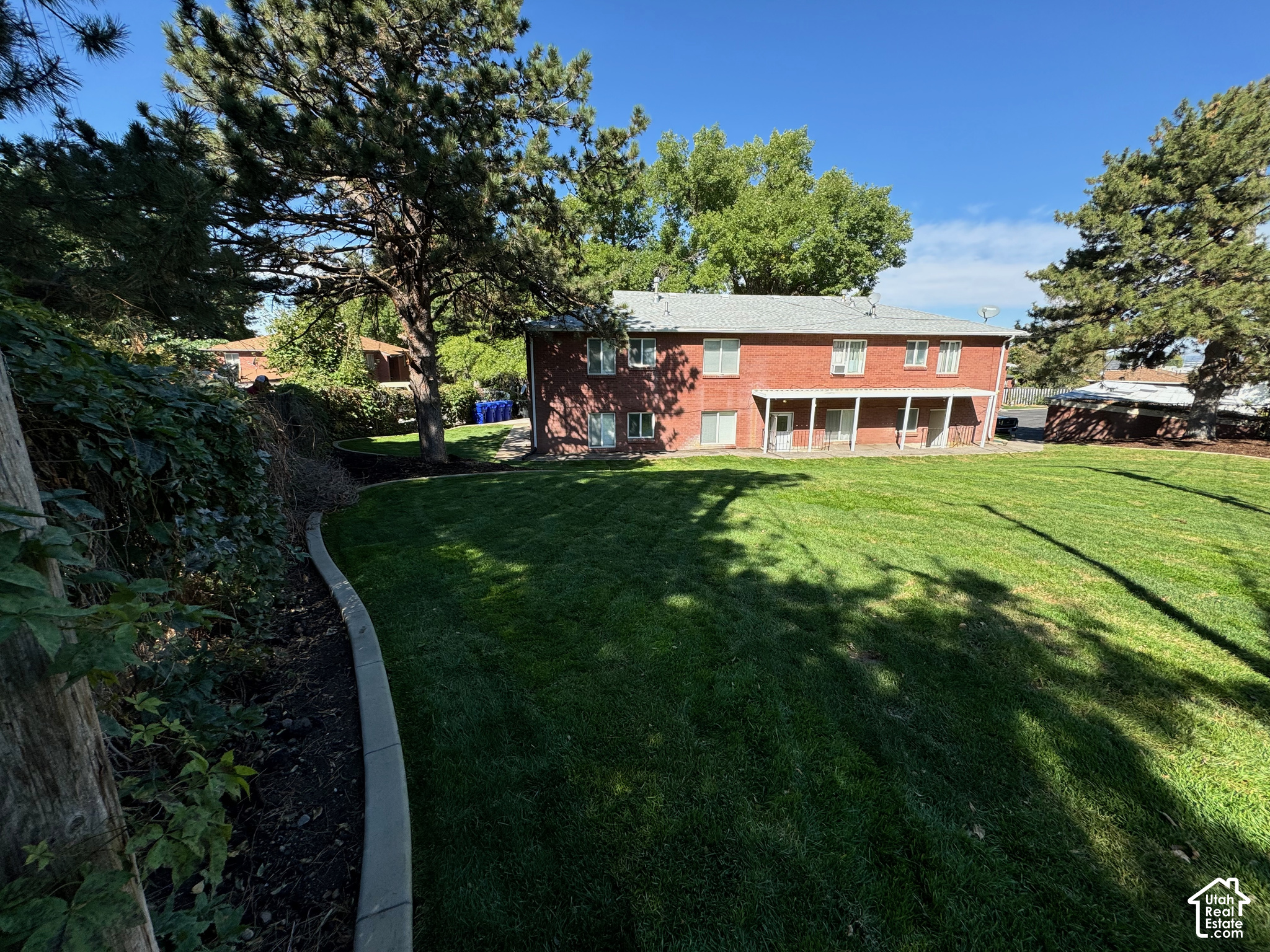 main property photo 22