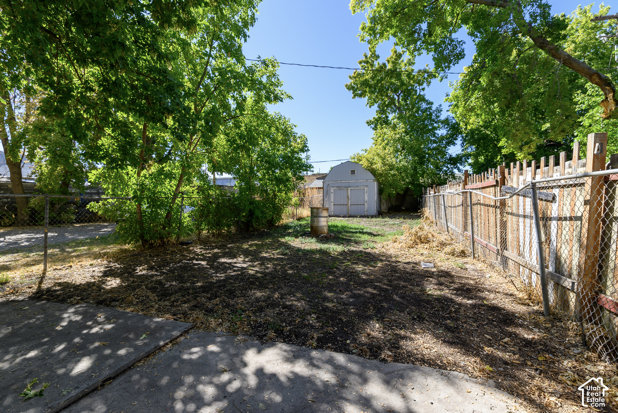 main property photo 25