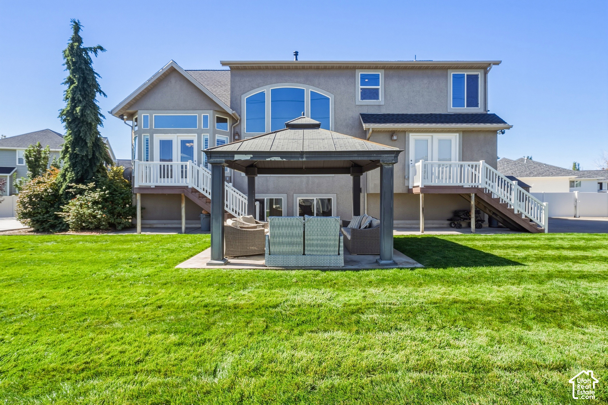 main property photo 45