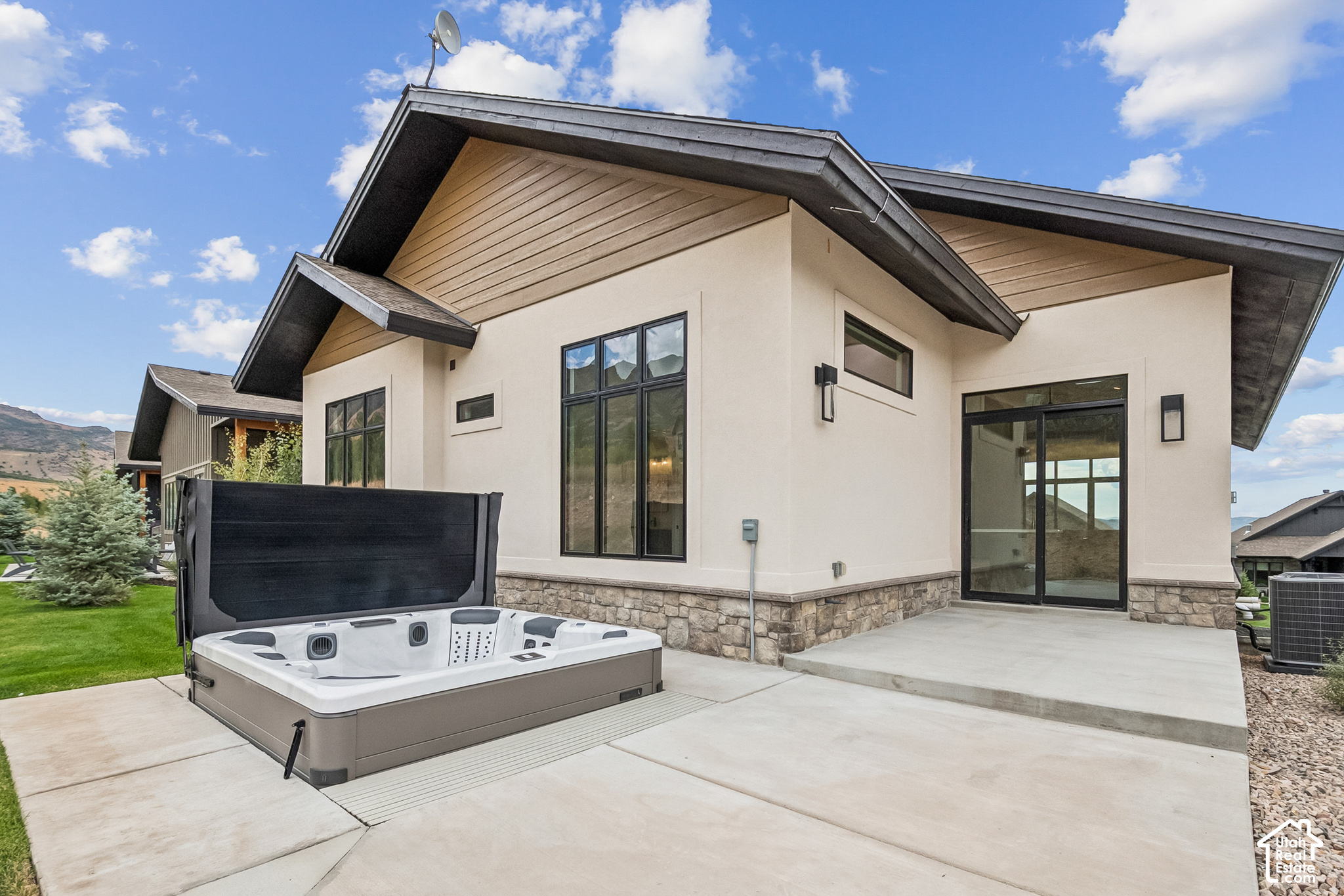 main property photo 58