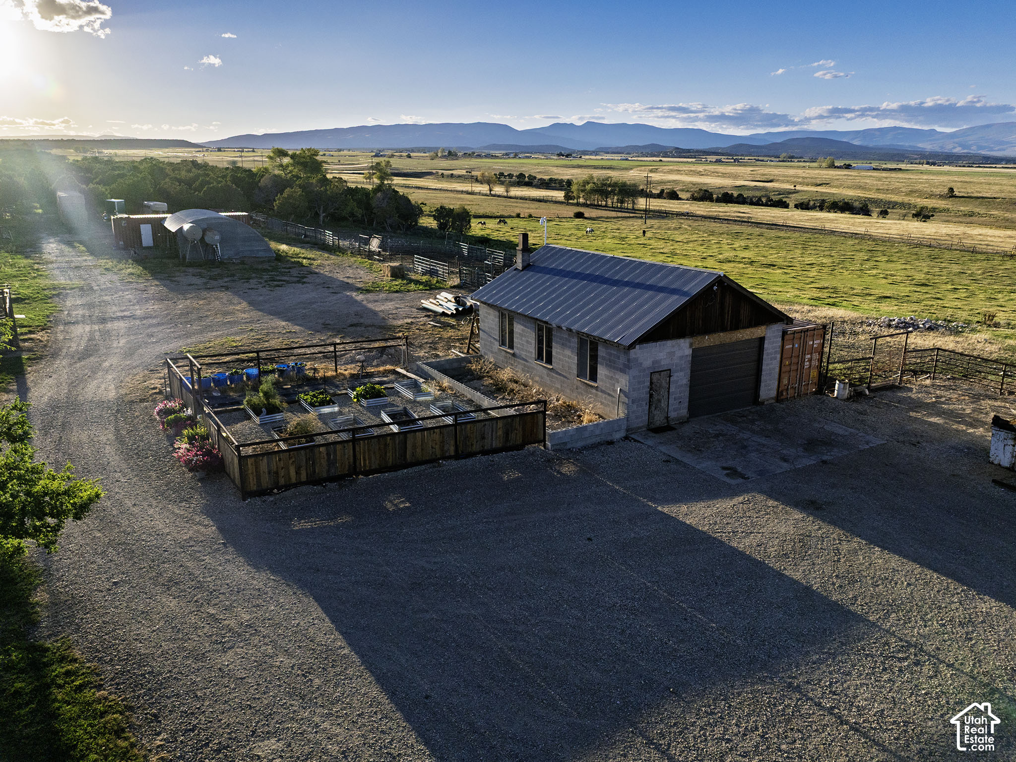main property photo 13