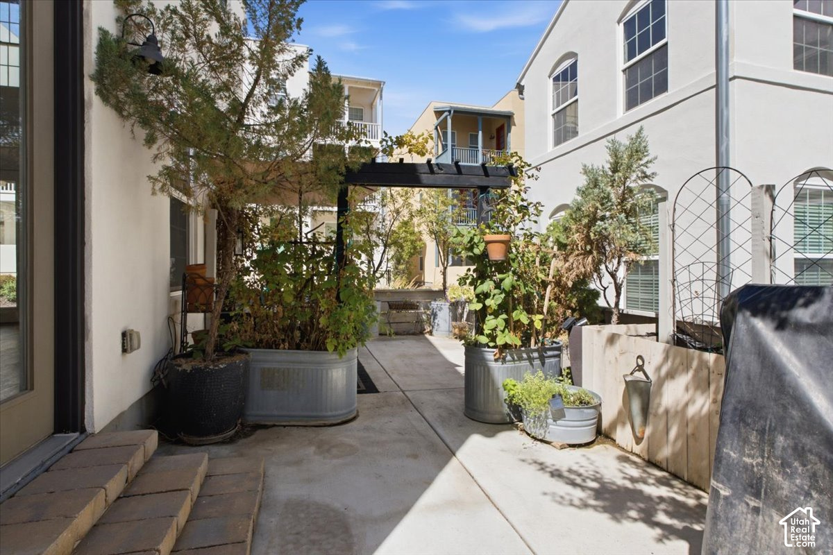 main property photo 20