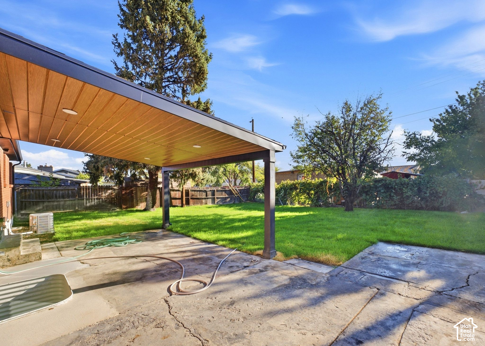 main property photo 27