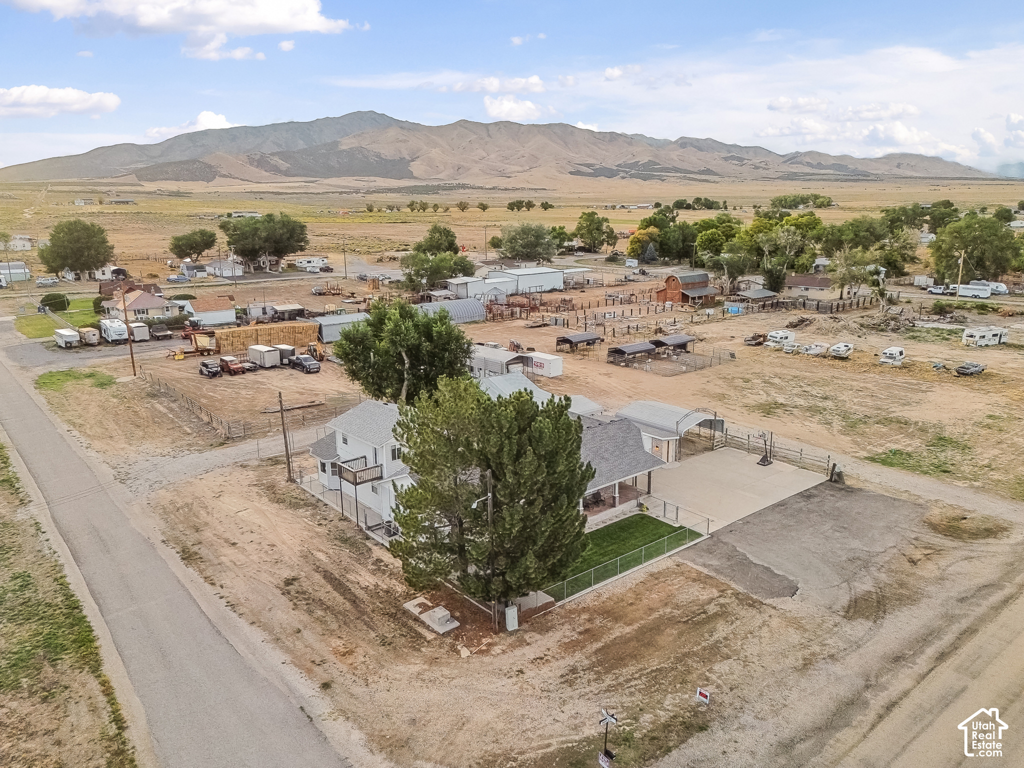 main property photo 34
